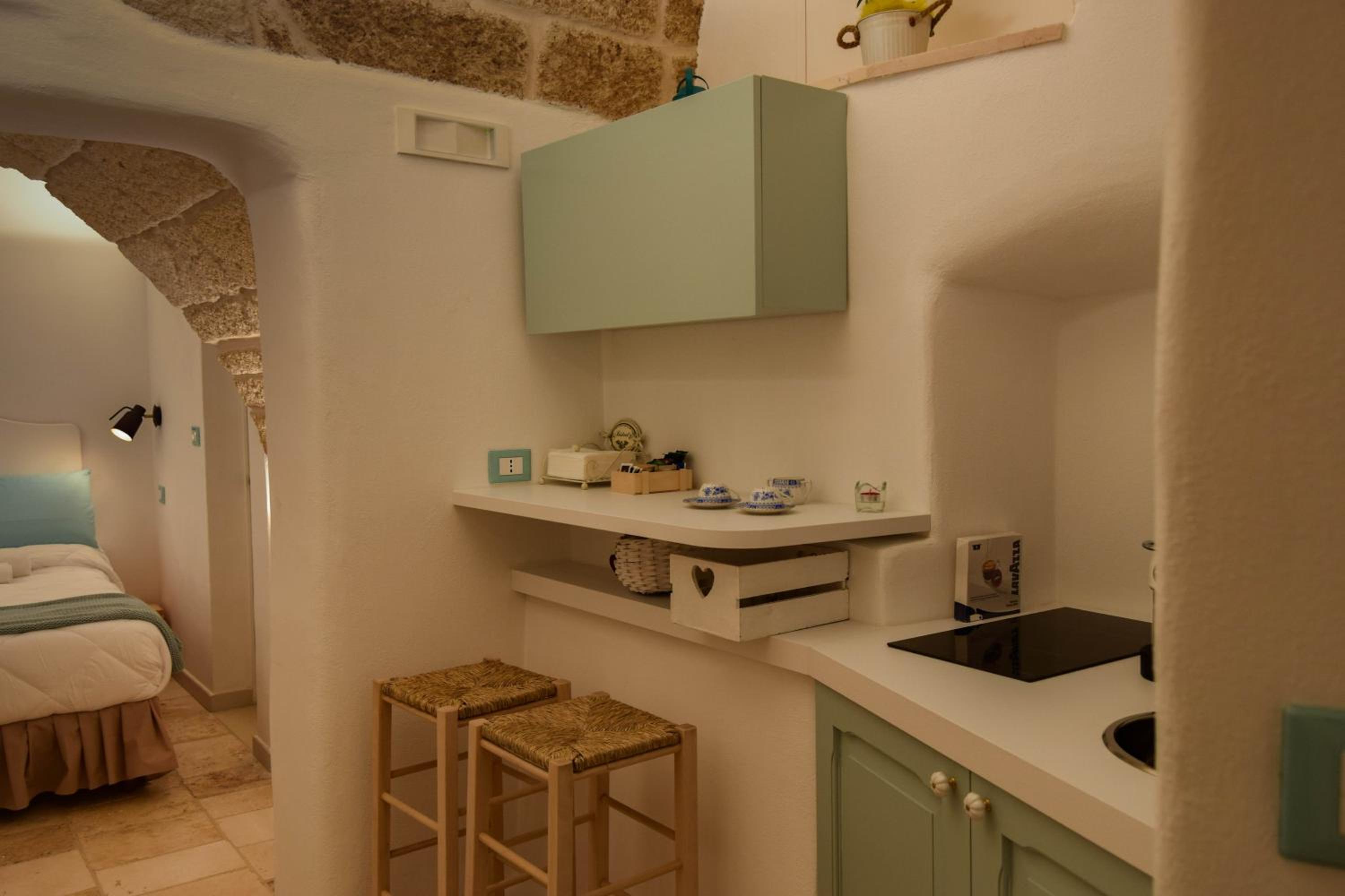Double Room with Private Bathroom - Photo 24