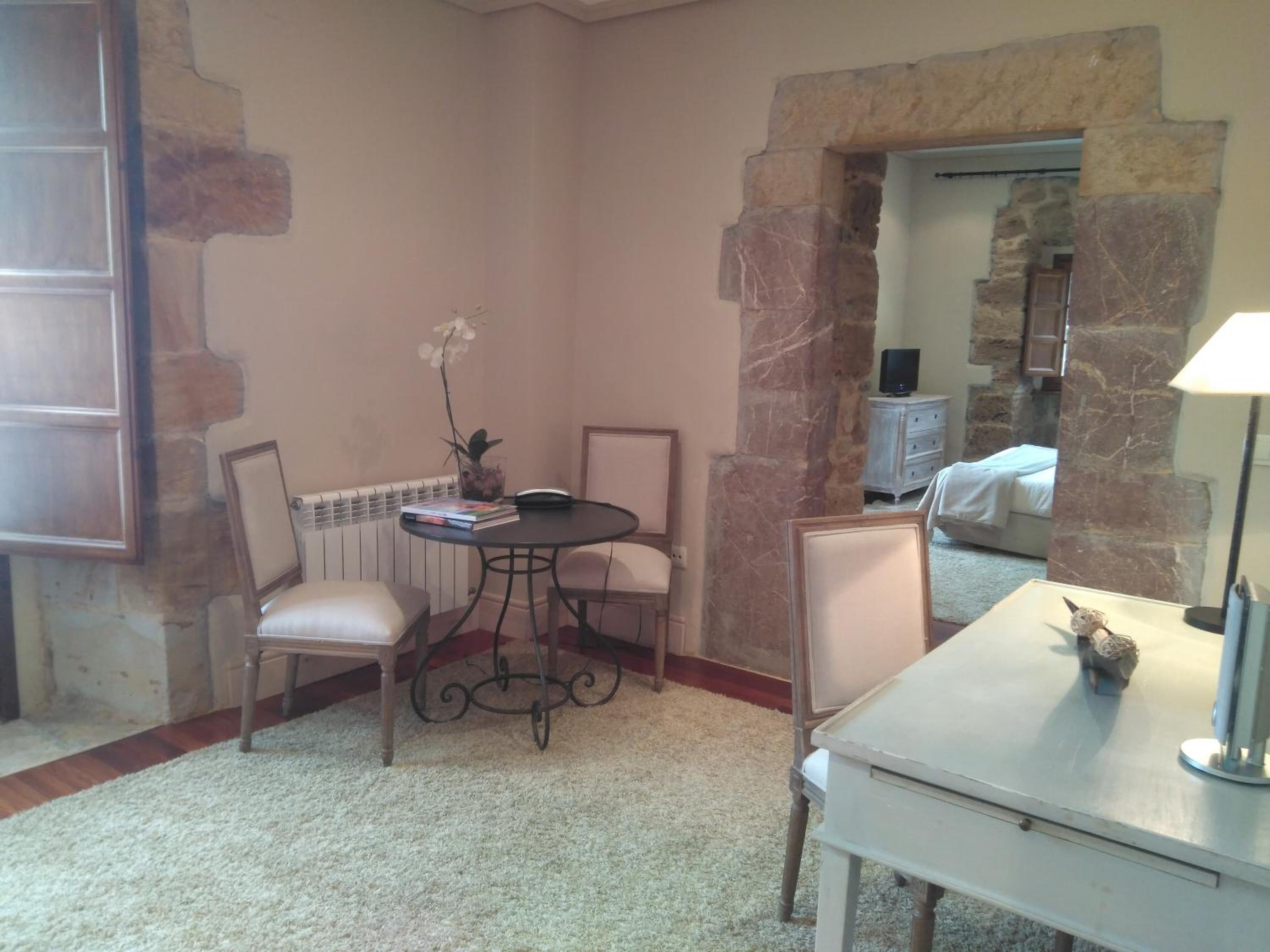 Junior Suite - Photo 11