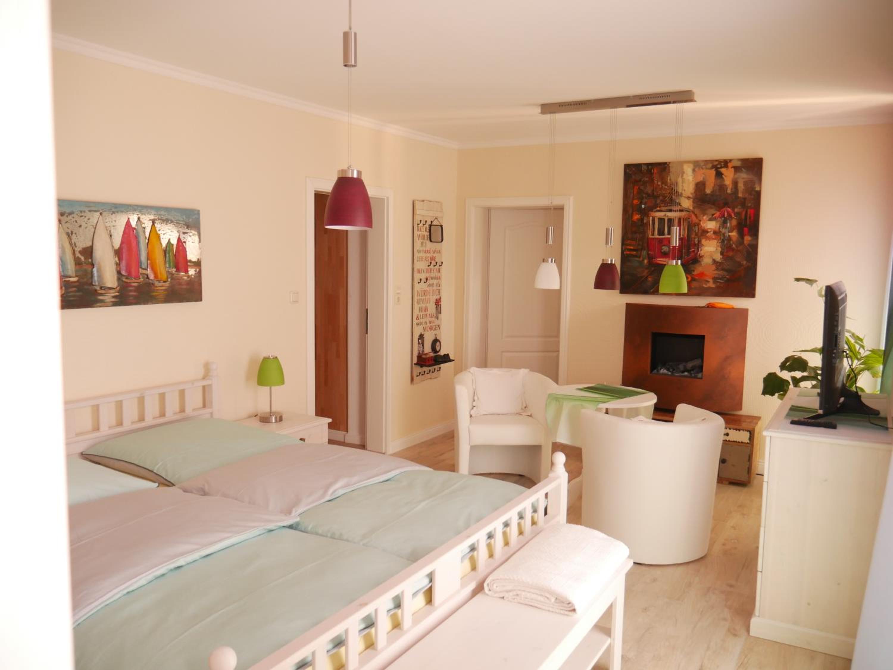 Double Room with Private Bathroom photo 2