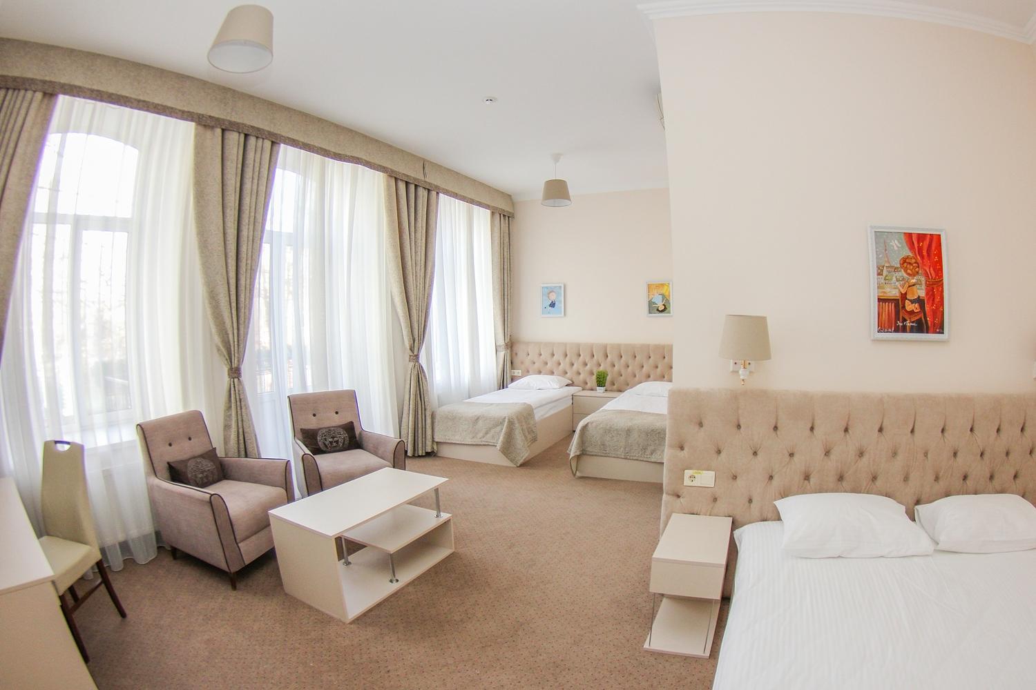 Family Room photo 1