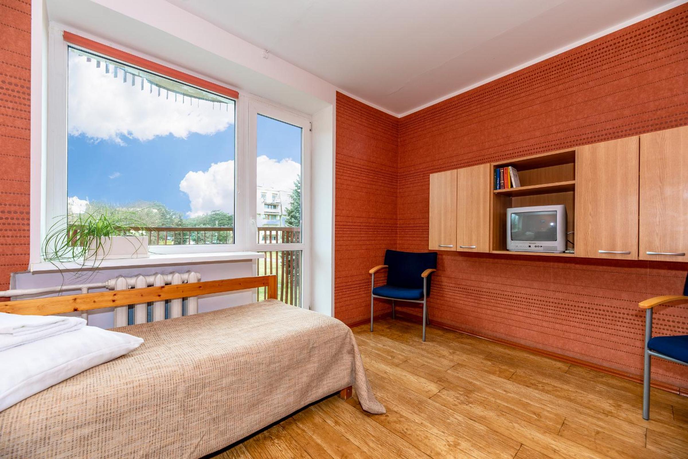 Double or Twin Room - Photo 4