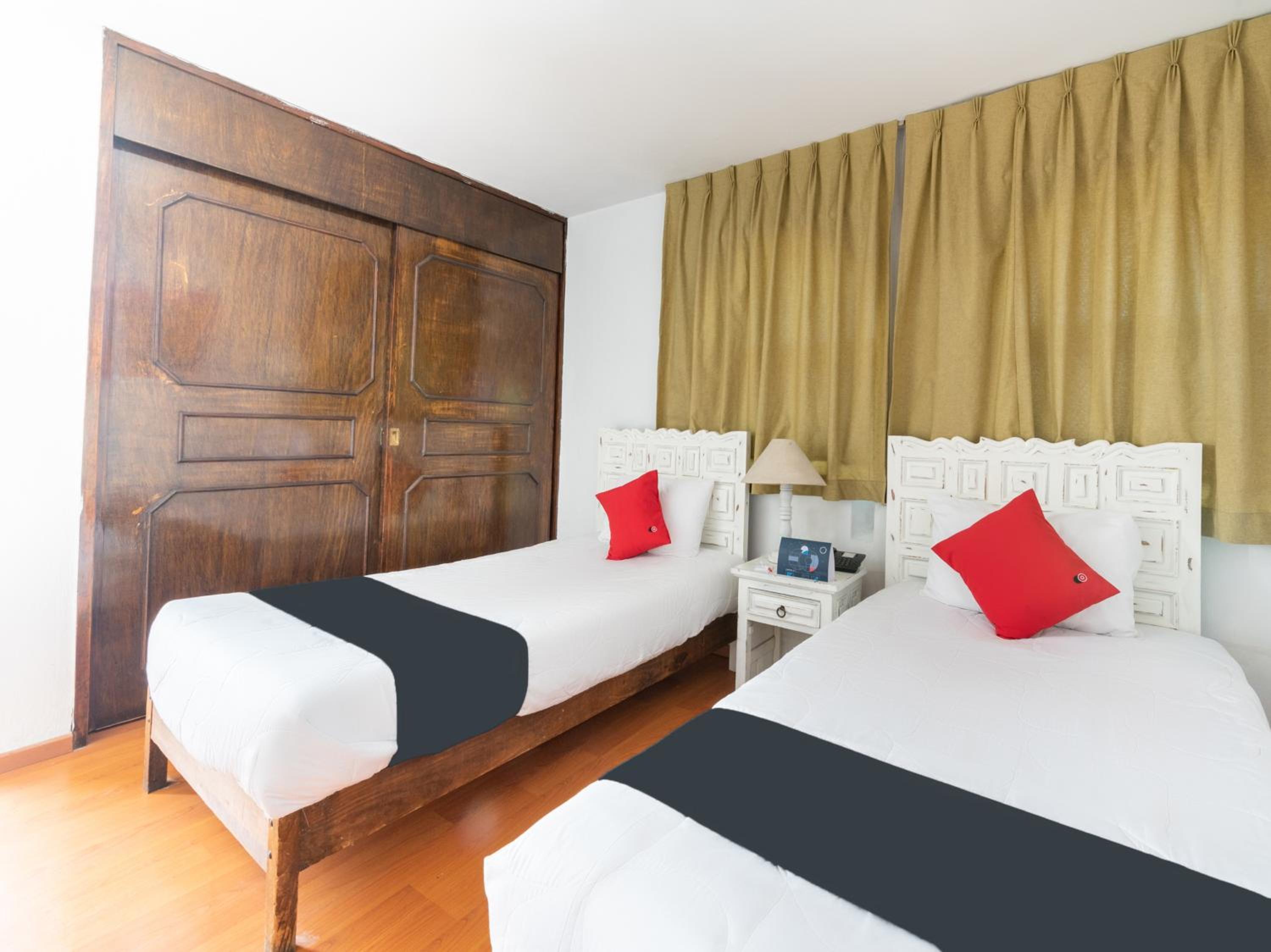 Standard Twin Room - Photo 4