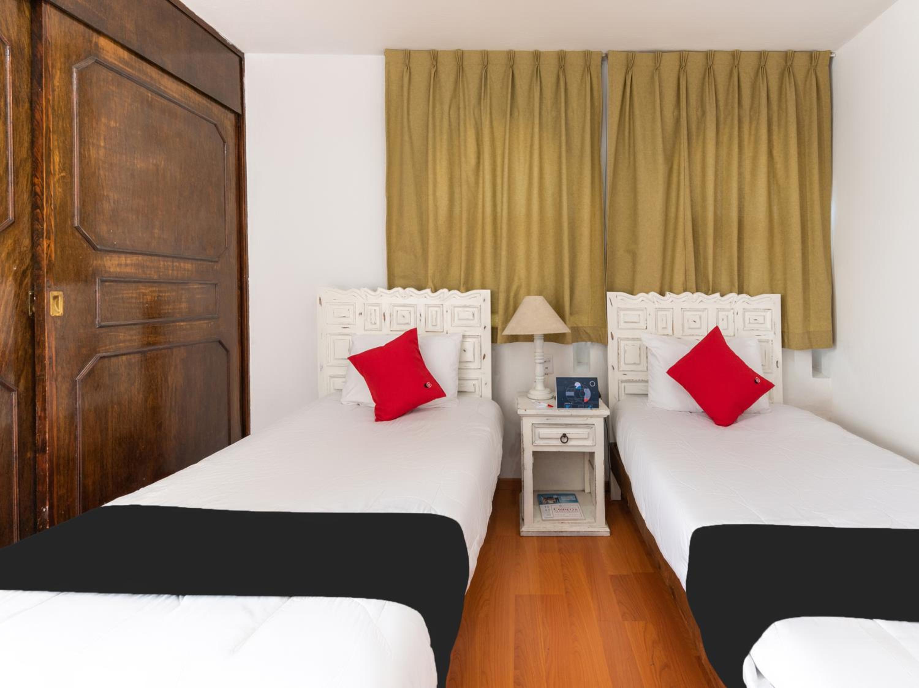 Standard Twin Room - Photo 3