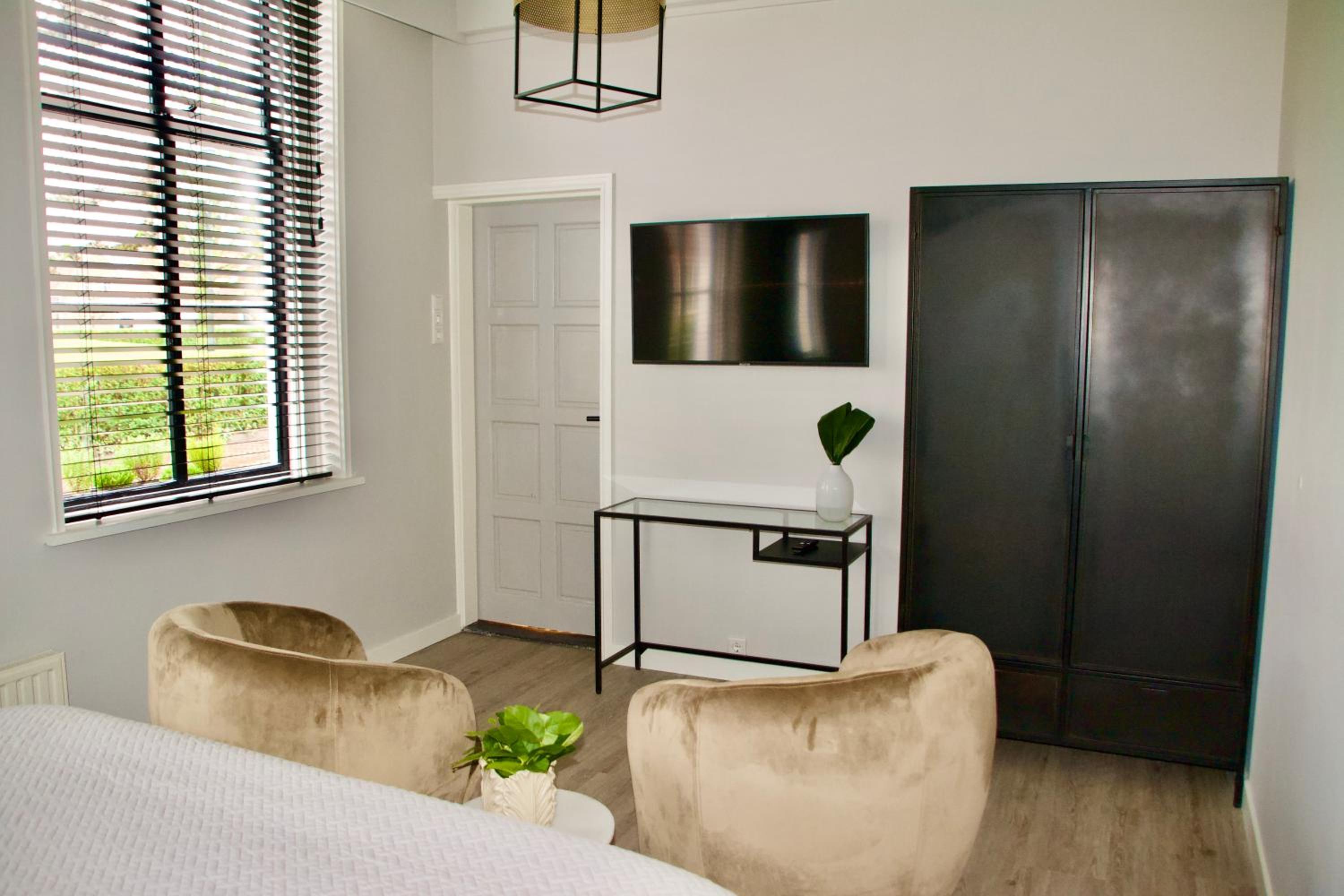 Deluxe Double Room photo 2
