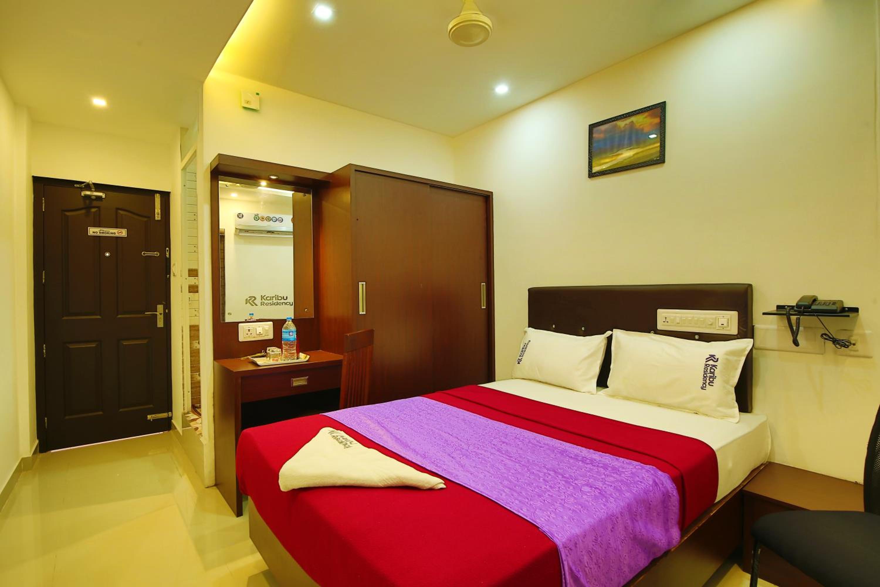 Standard Double Room with Fan - Photo 5