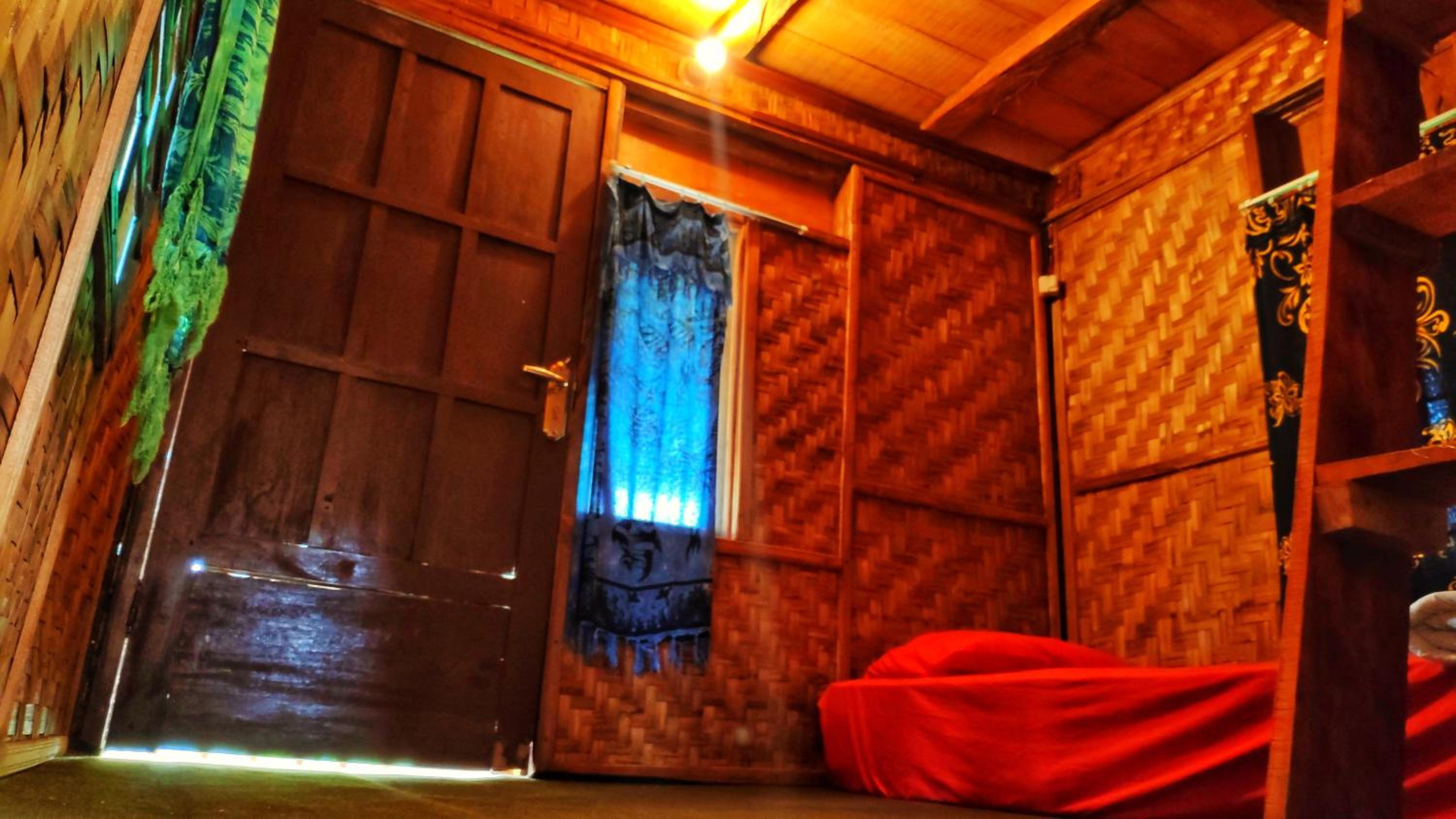 Backpacker Bungalow with Garden View photo 3