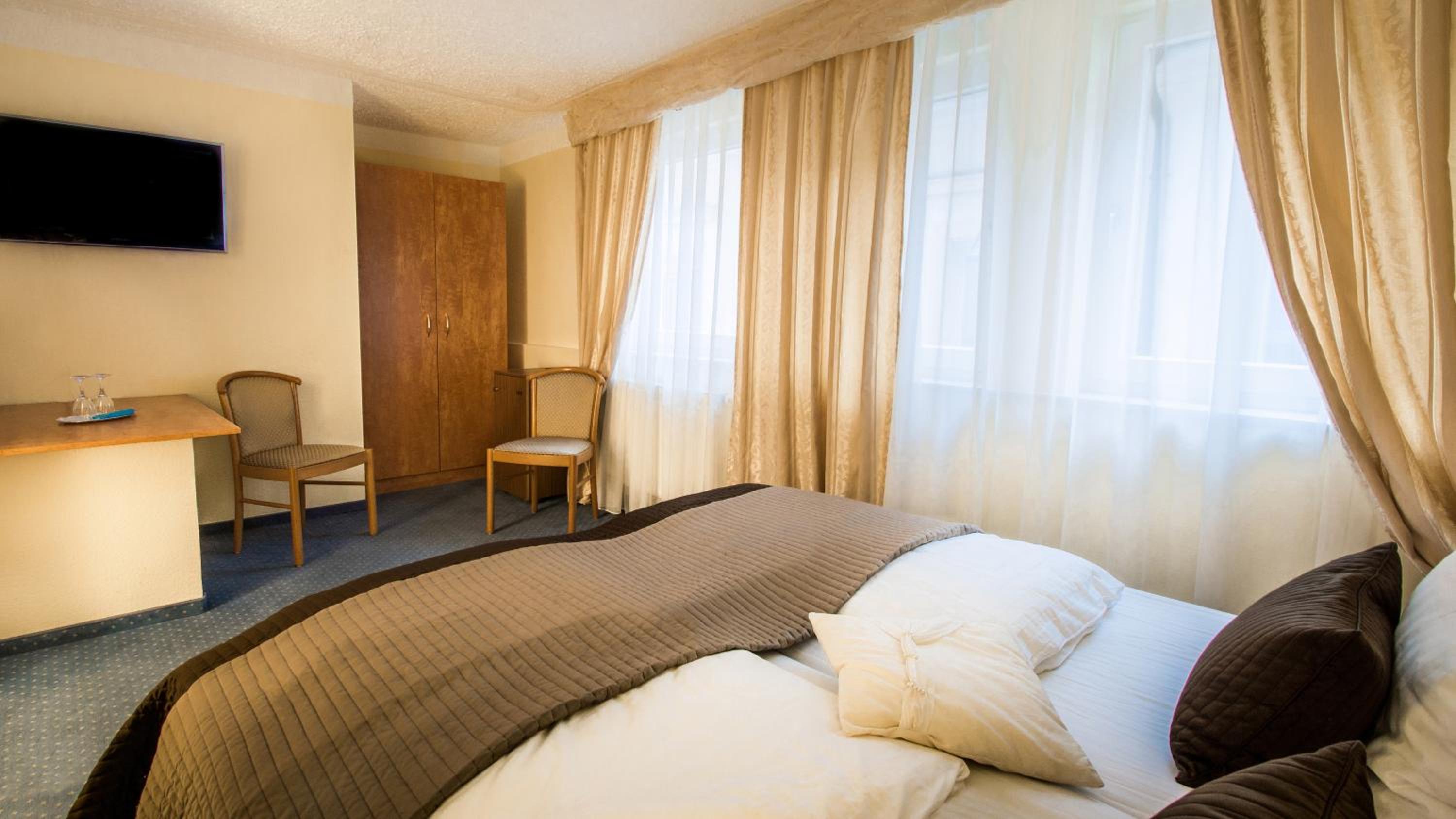 Classic Double Room photo 3