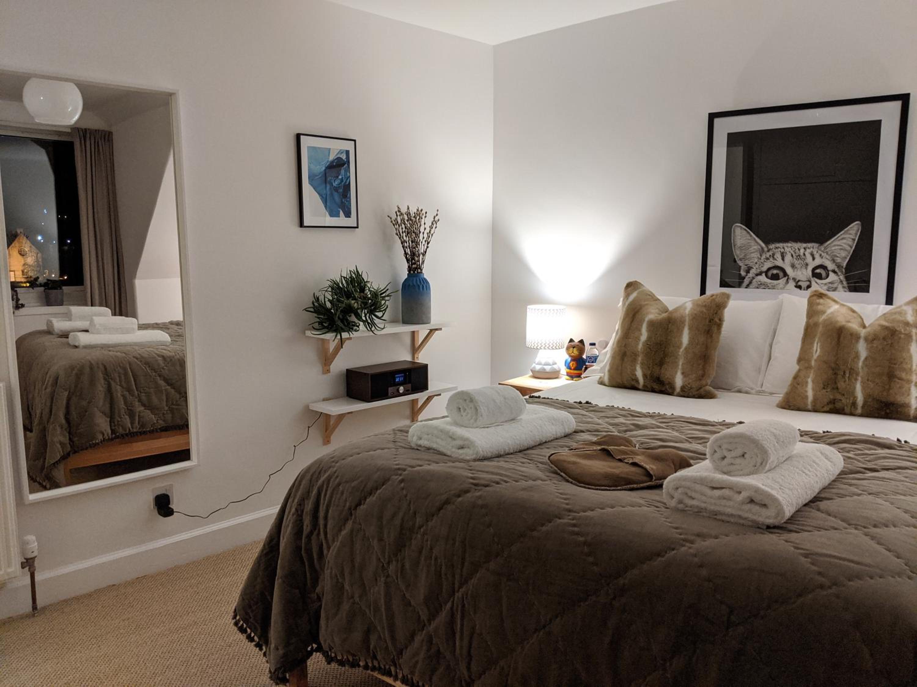 Two-Bedroom Apartment - Photo 24