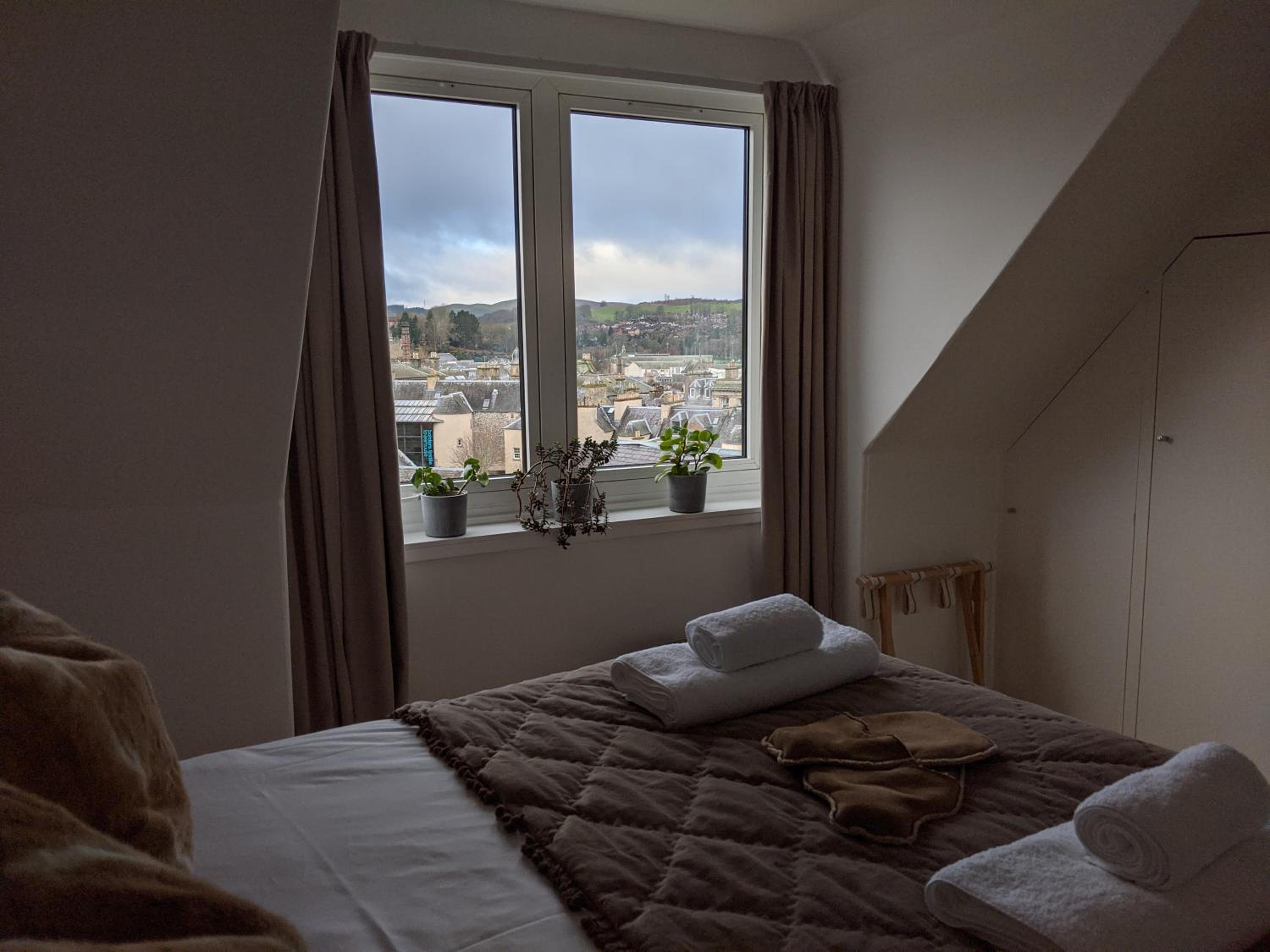 Two-Bedroom Apartment - Photo 3