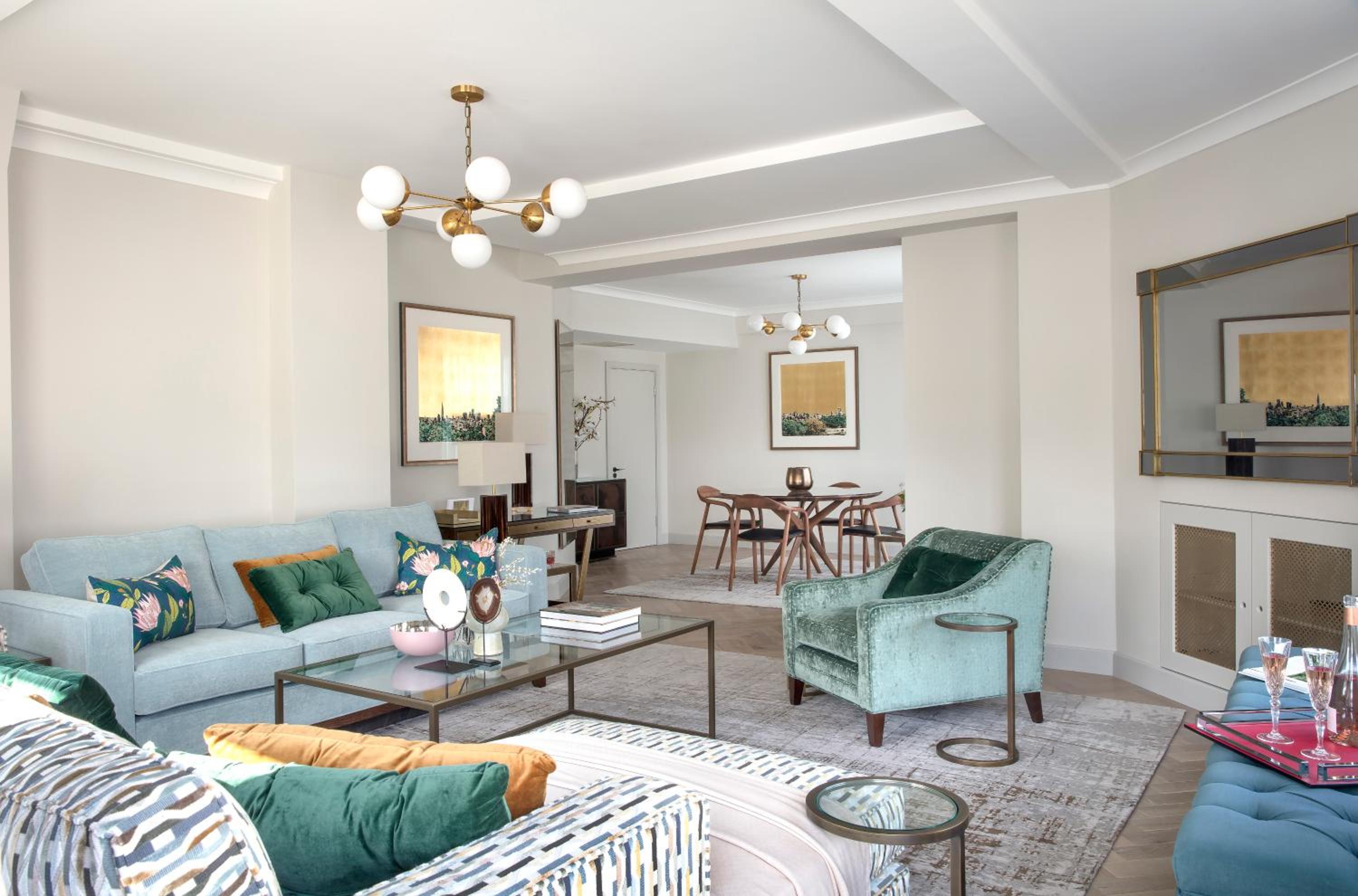 Superior Three-Bedroom Apartment with Garden View thumbnail 6