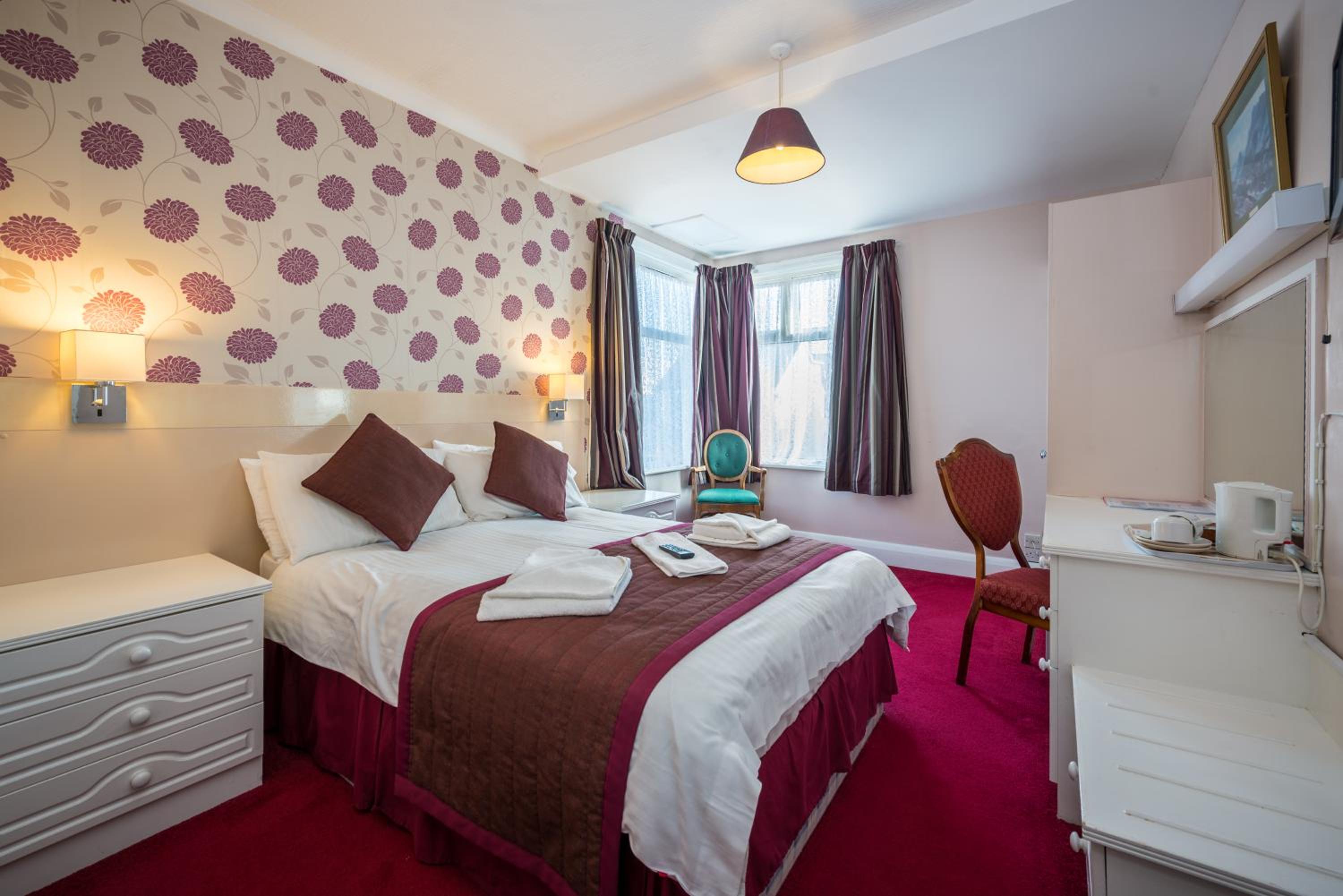 Double Room - Photo 4