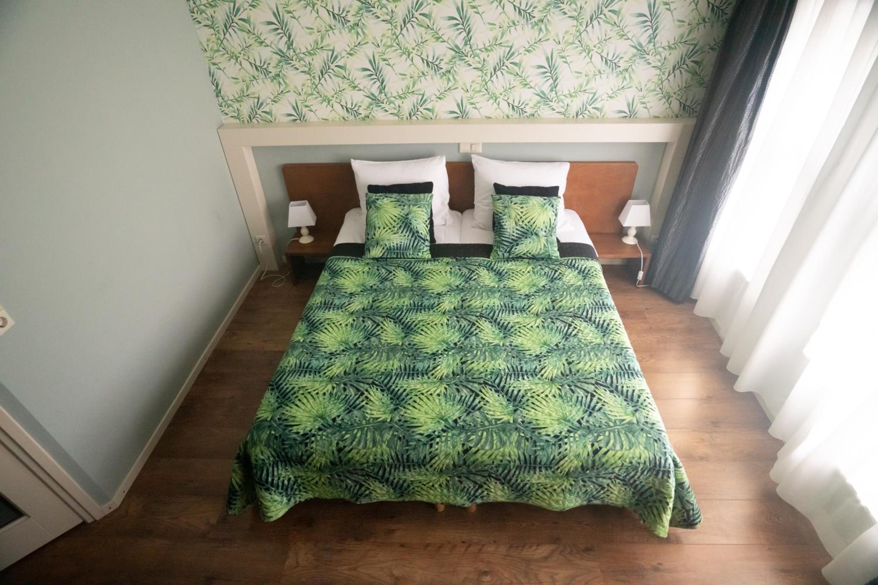 Standard Twin Room - Photo 4