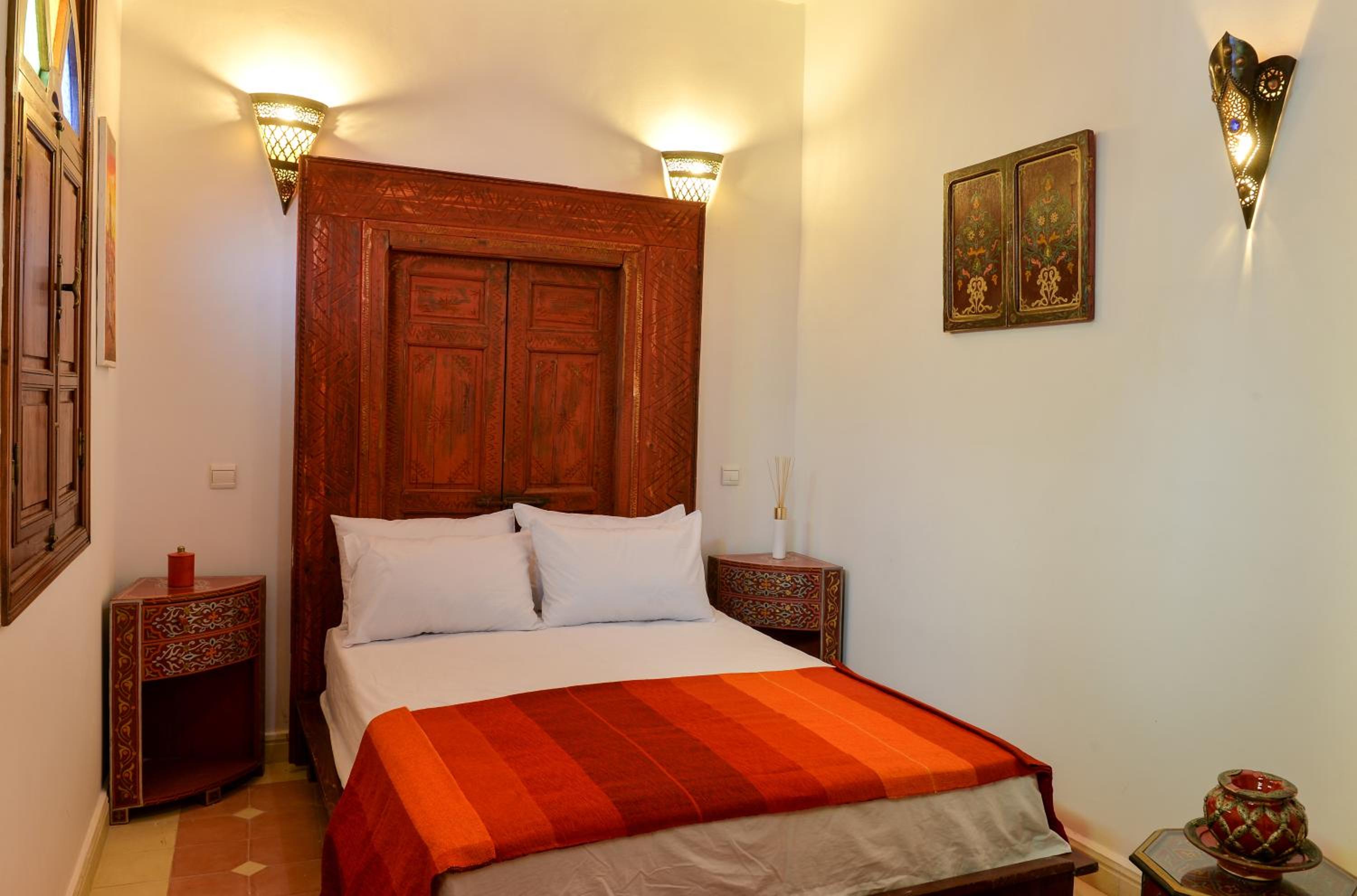 Deluxe Double Room - Photo 8