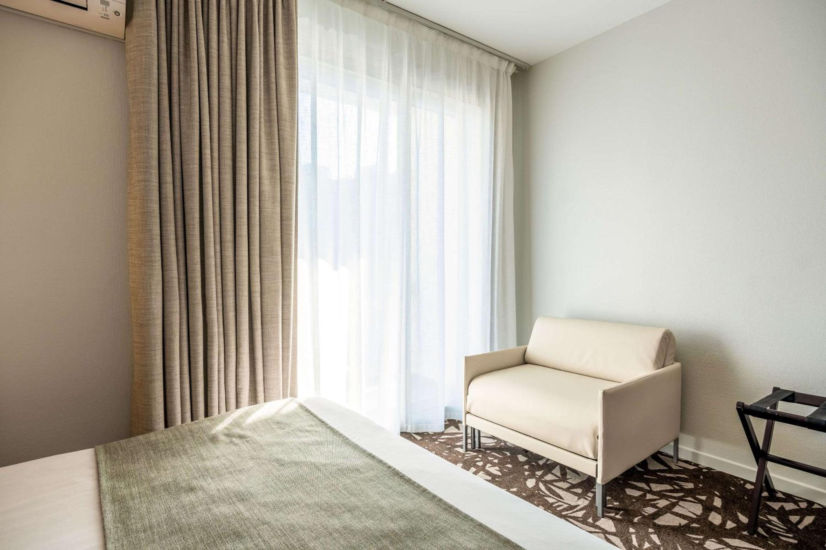 Triple Room - Photo 6