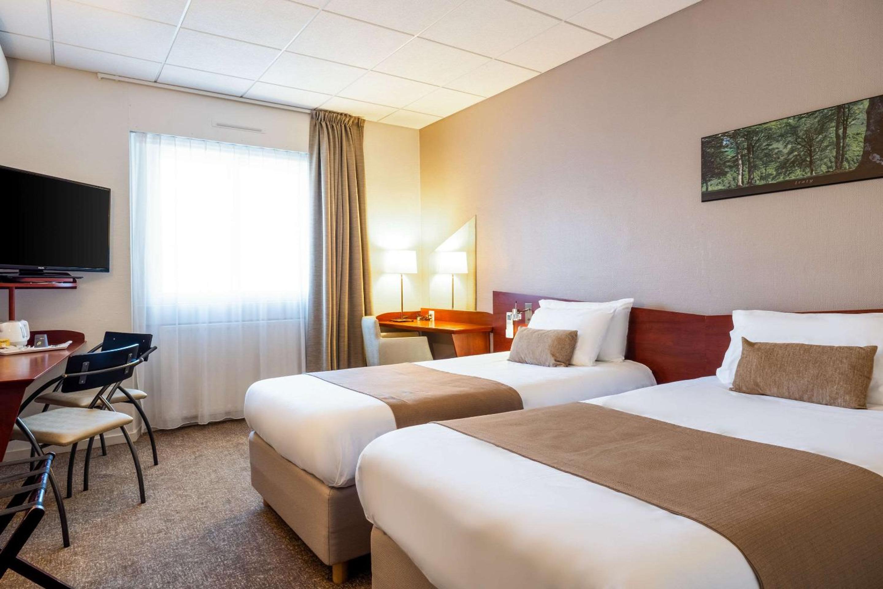 Twin Room - Photo 1