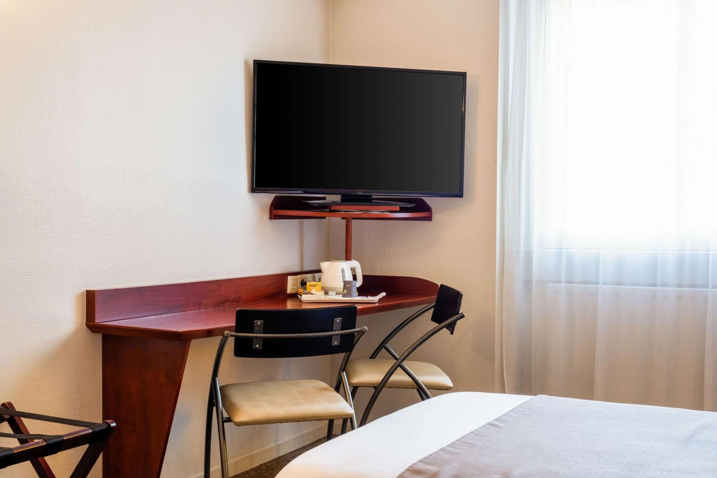 Twin Room - Photo 4