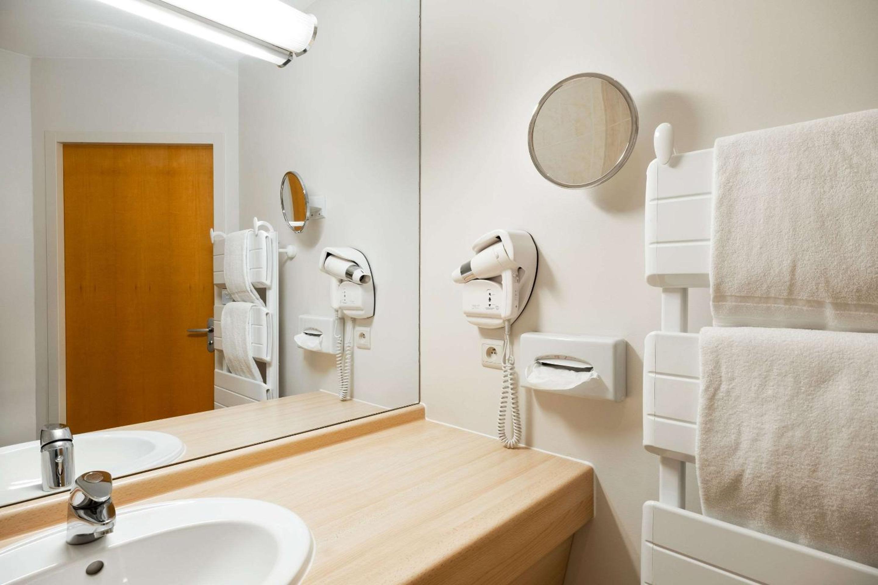Quadruple Room - Photo 2