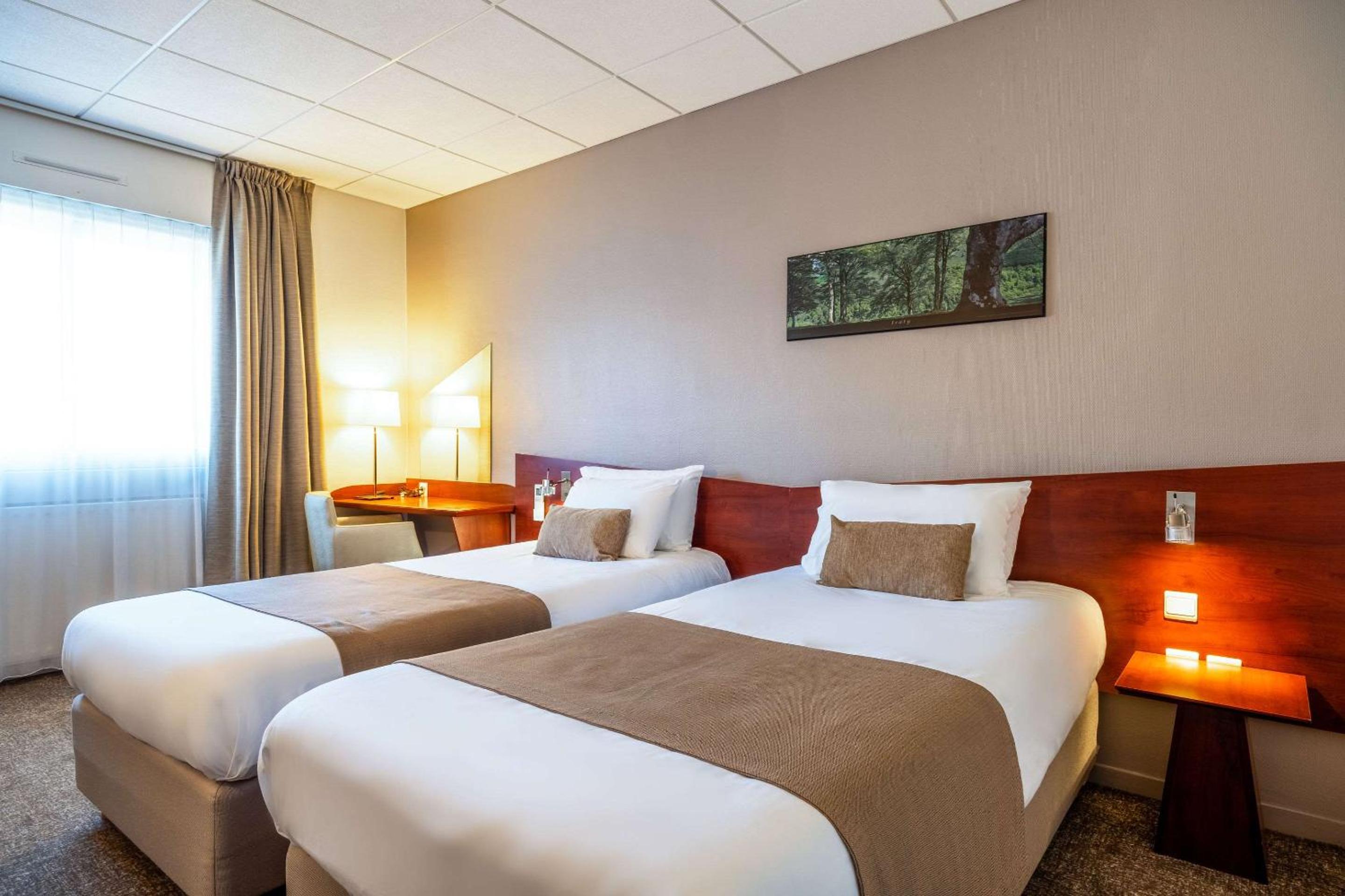 Twin Room - Photo 3