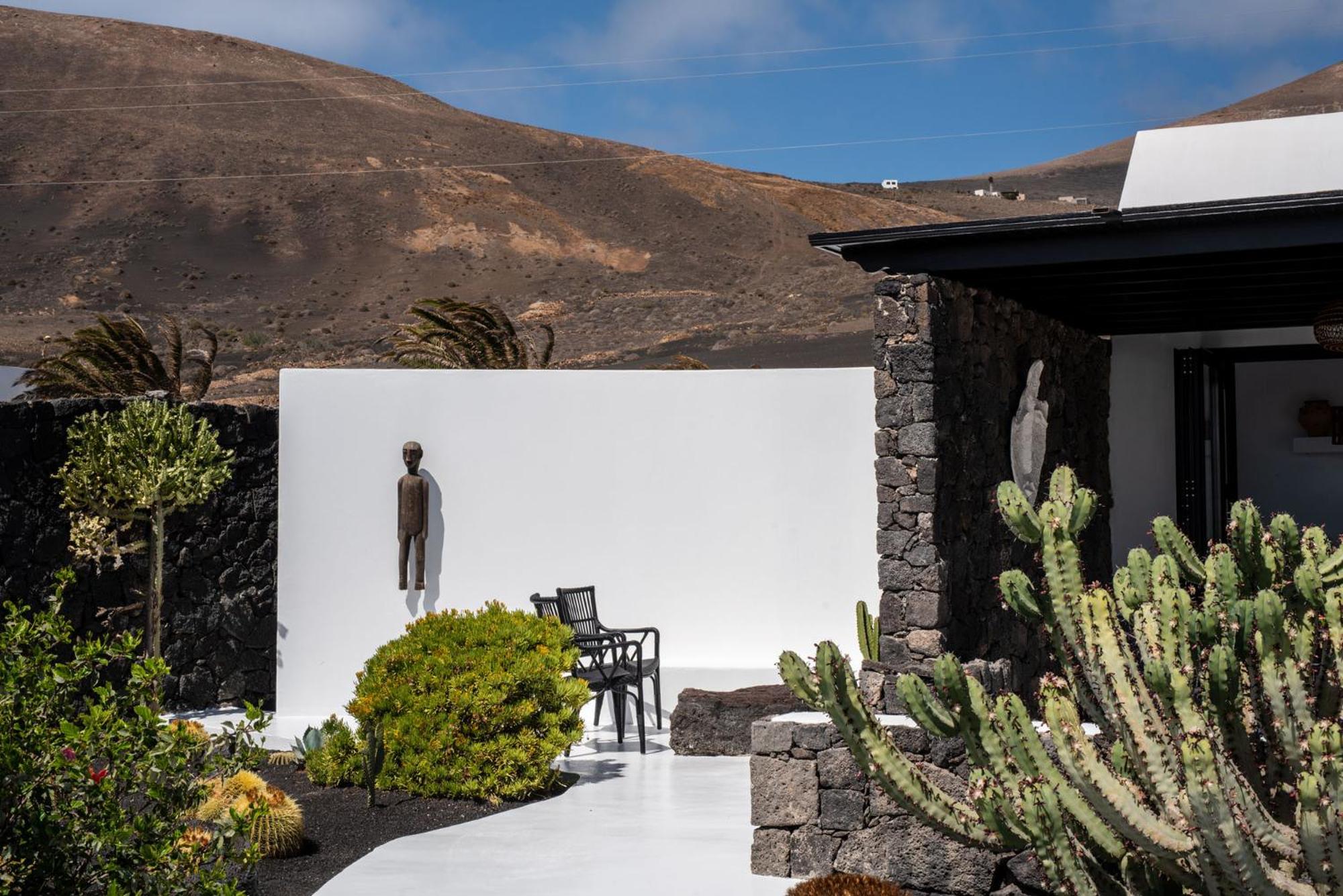 Villa with Sea View - Photo 15