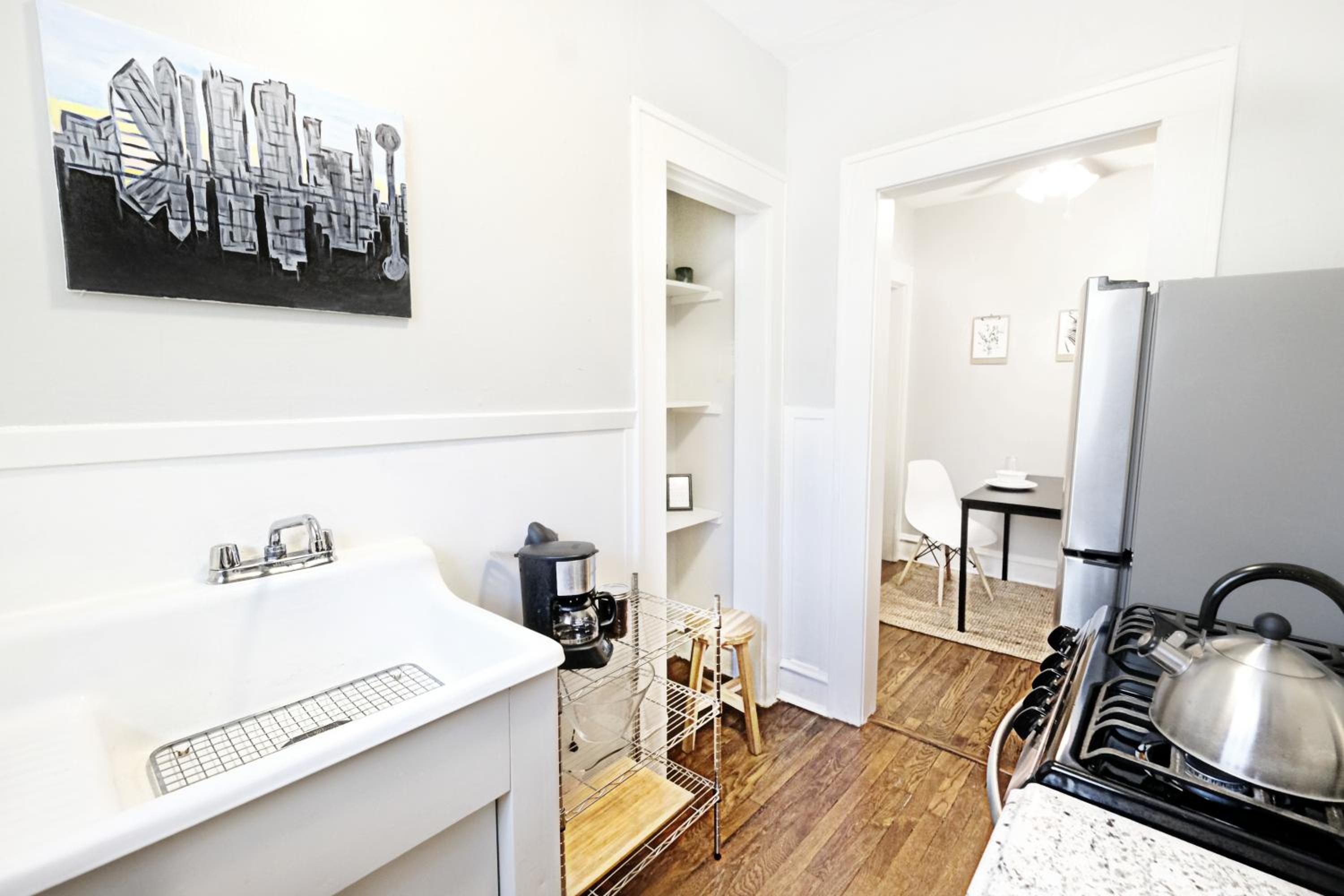 Studio Apartment - Photo 3