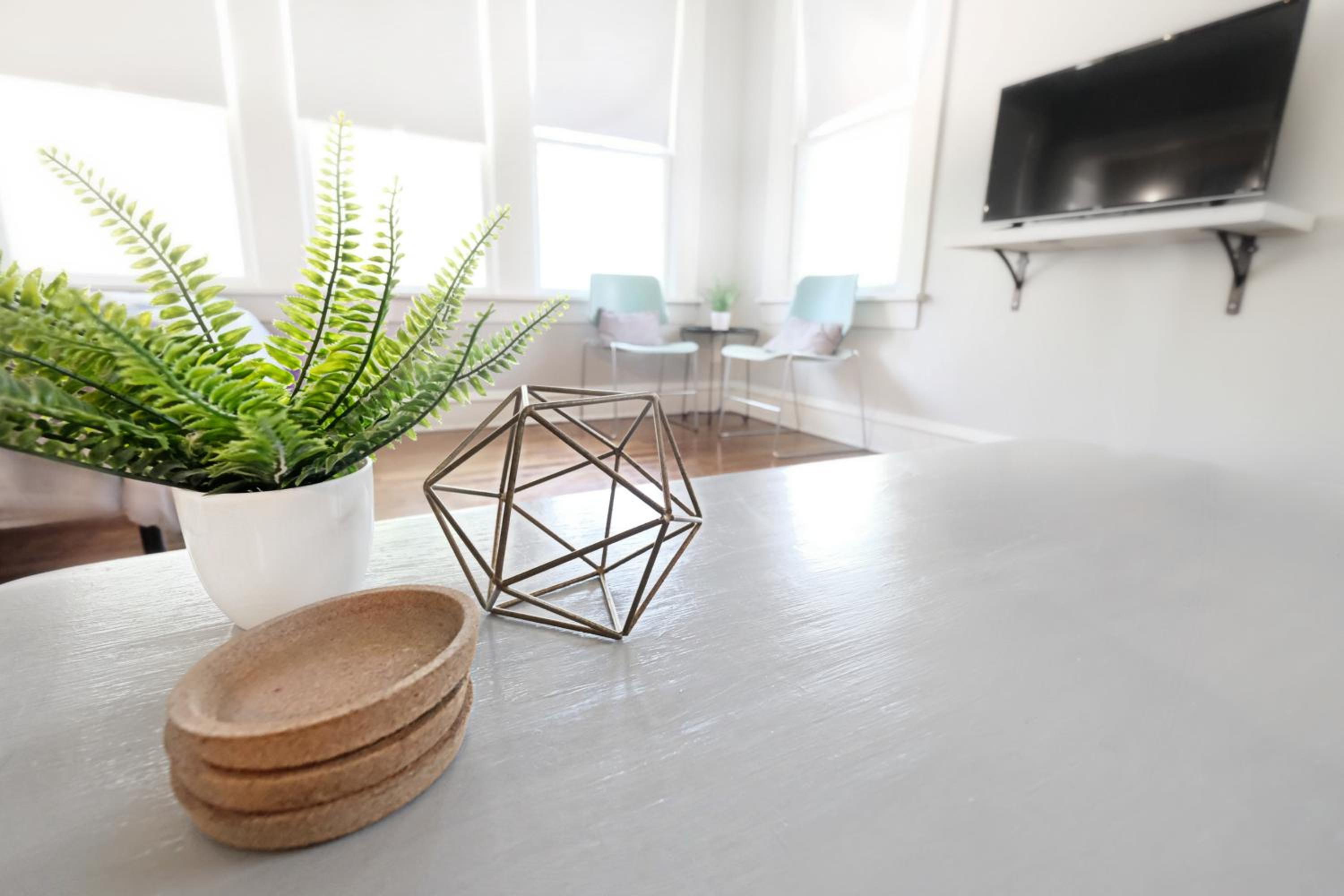 Studio Apartment - Photo 6