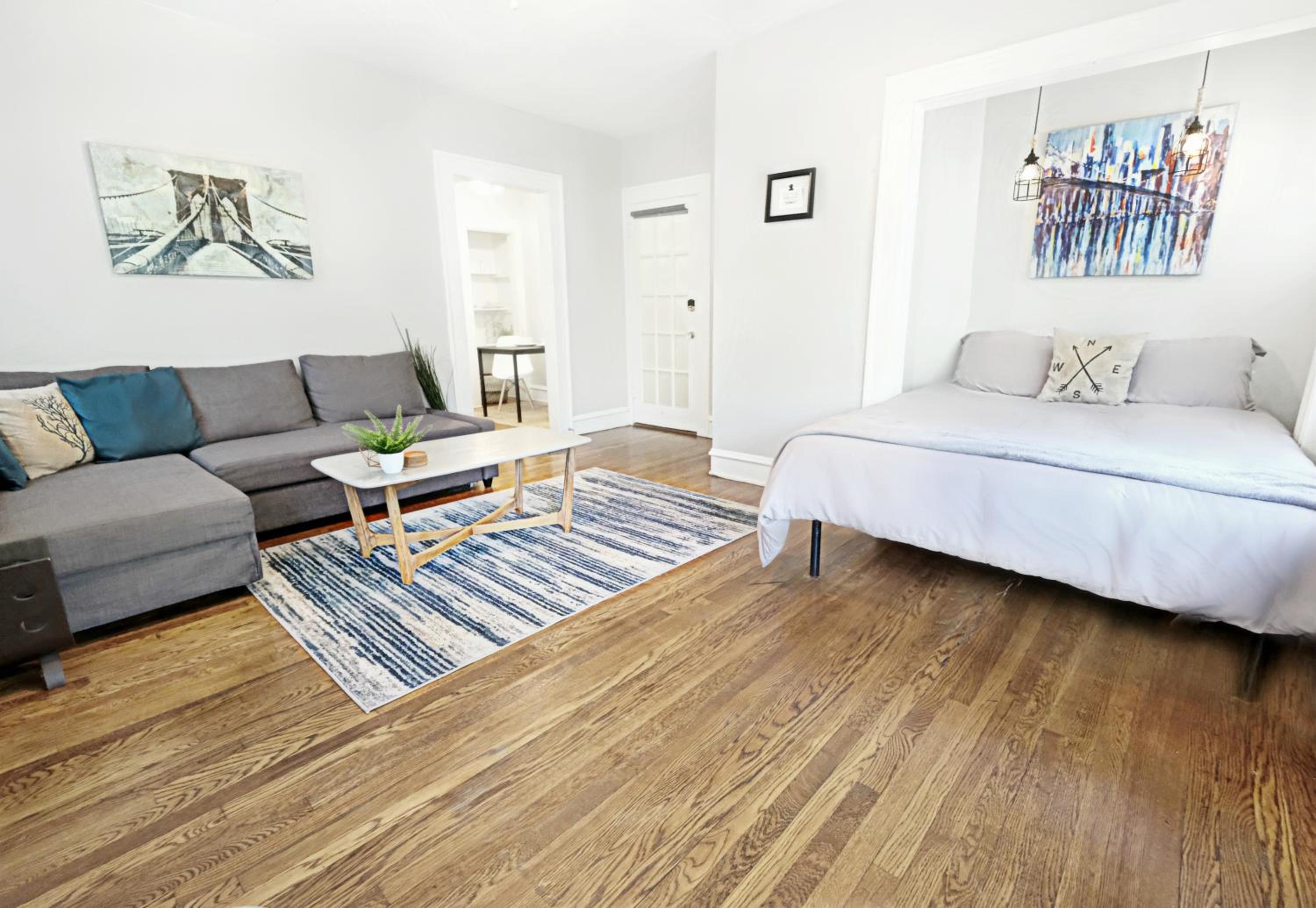 Studio Apartment - Photo 1