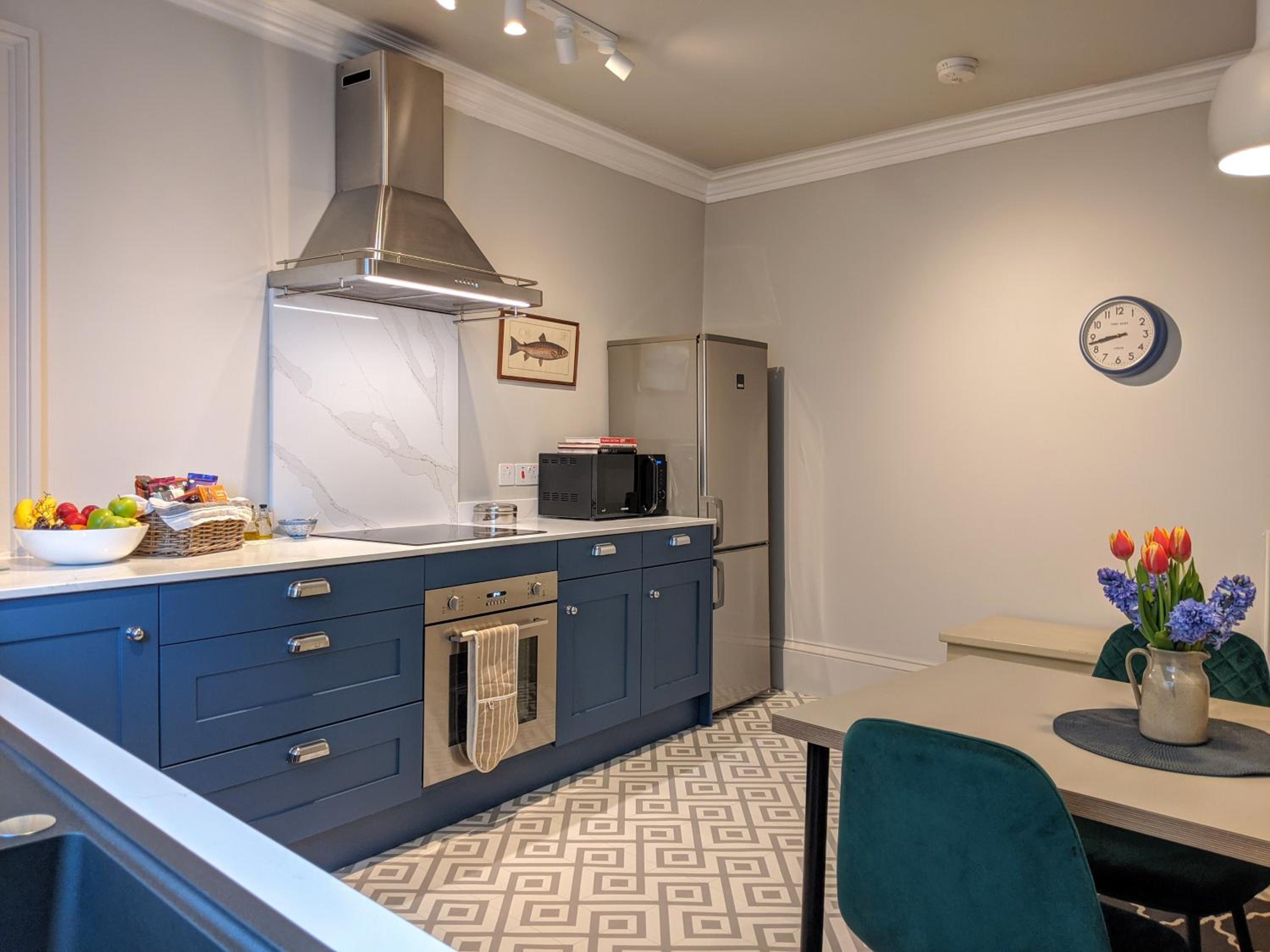 Two-Bedroom Apartment - Photo 4