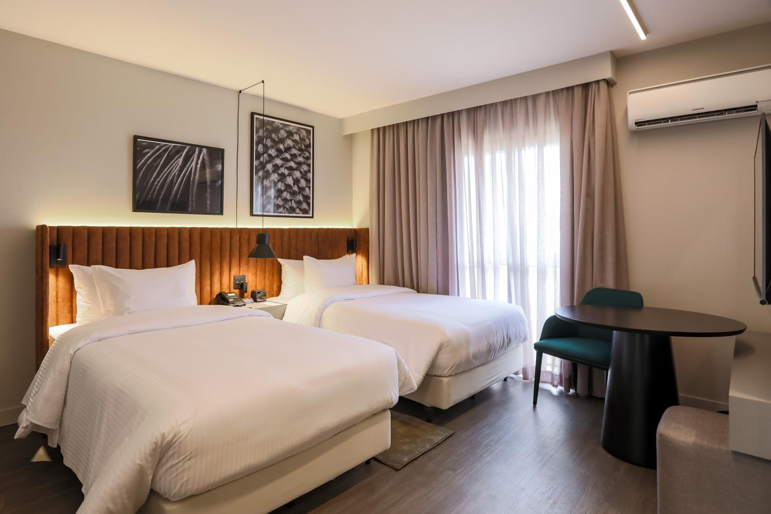 Deluxe Twin Room - Photo 2