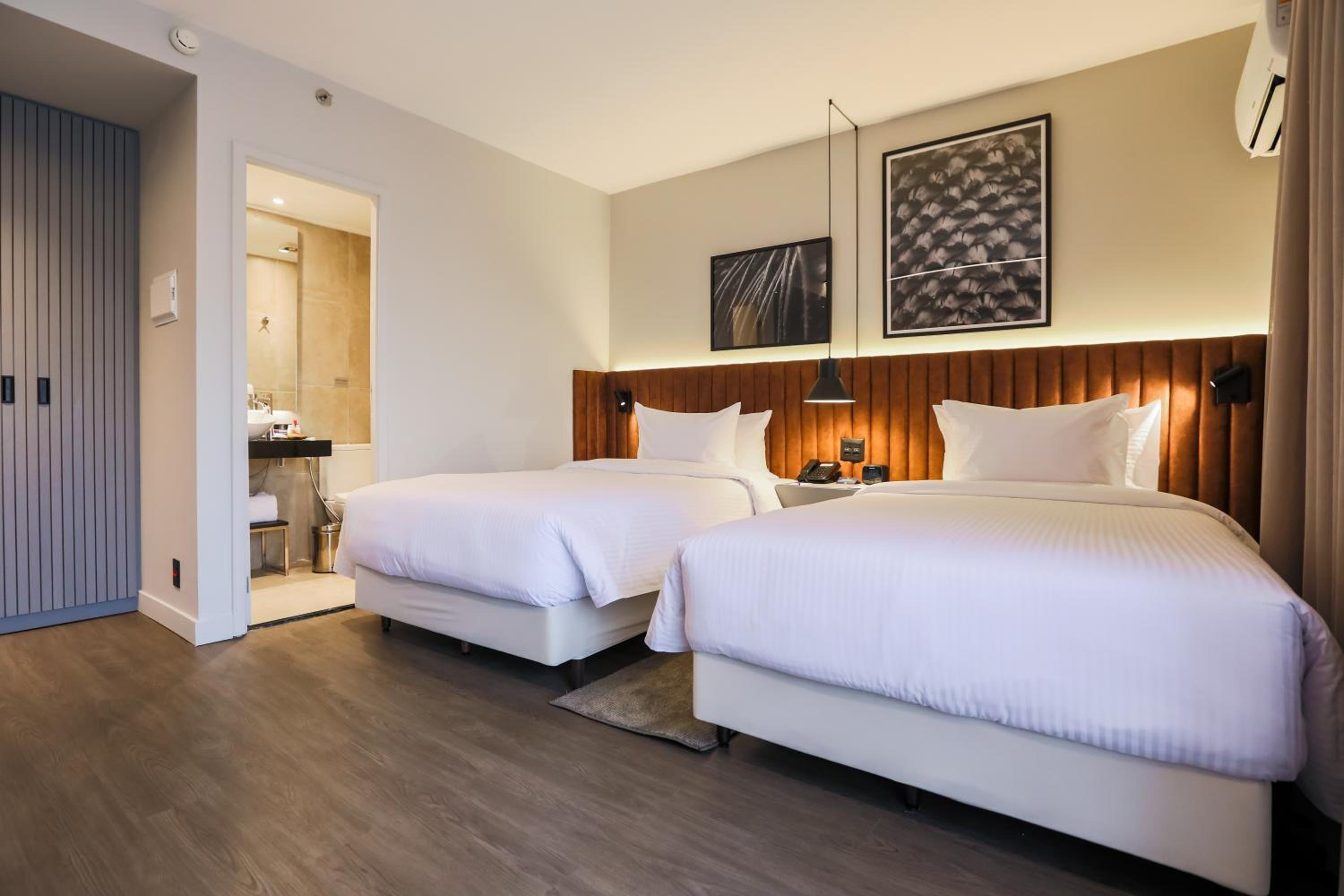 Deluxe Twin Room - Photo 3