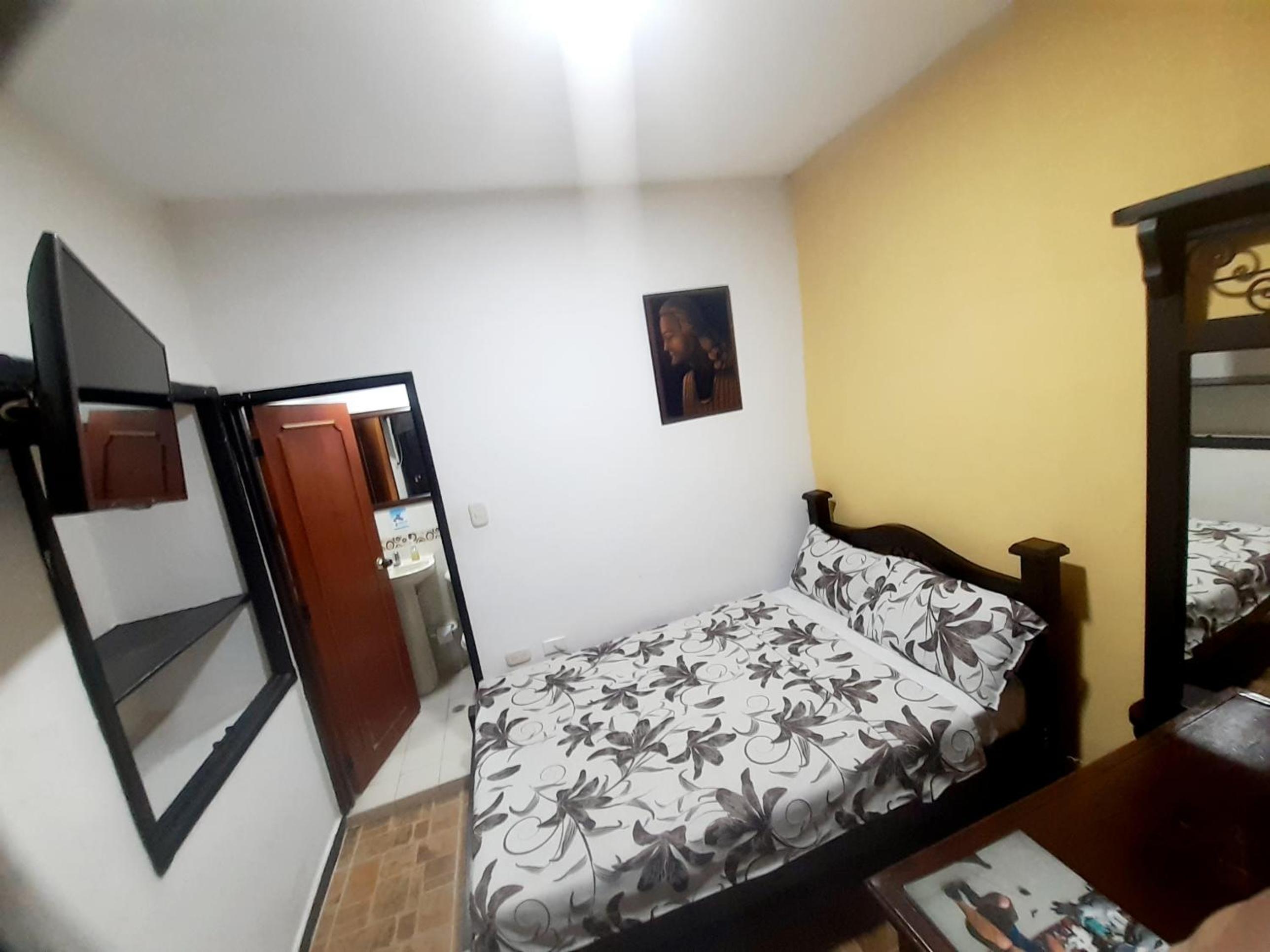 Large Double Room photo 1