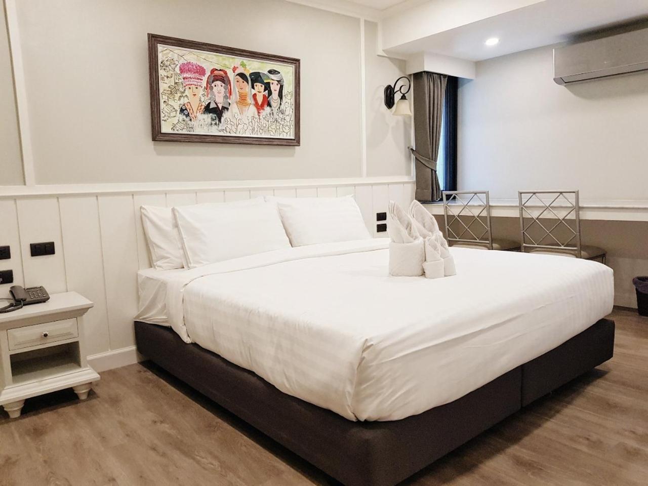 Double Room with Bathub - Photo 7