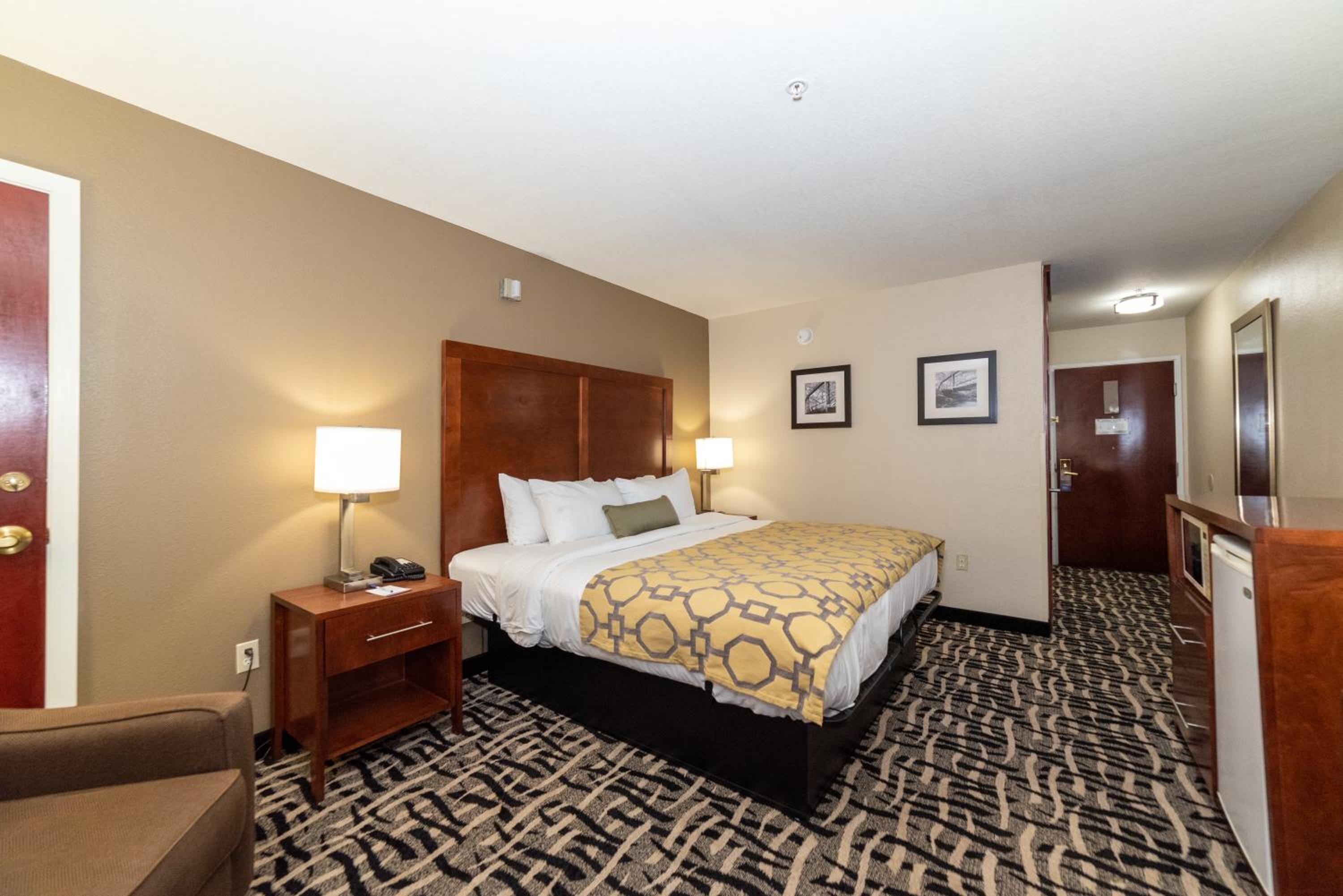 Deluxe King Room - Mobility Access/Non-Smoking - Photo 2