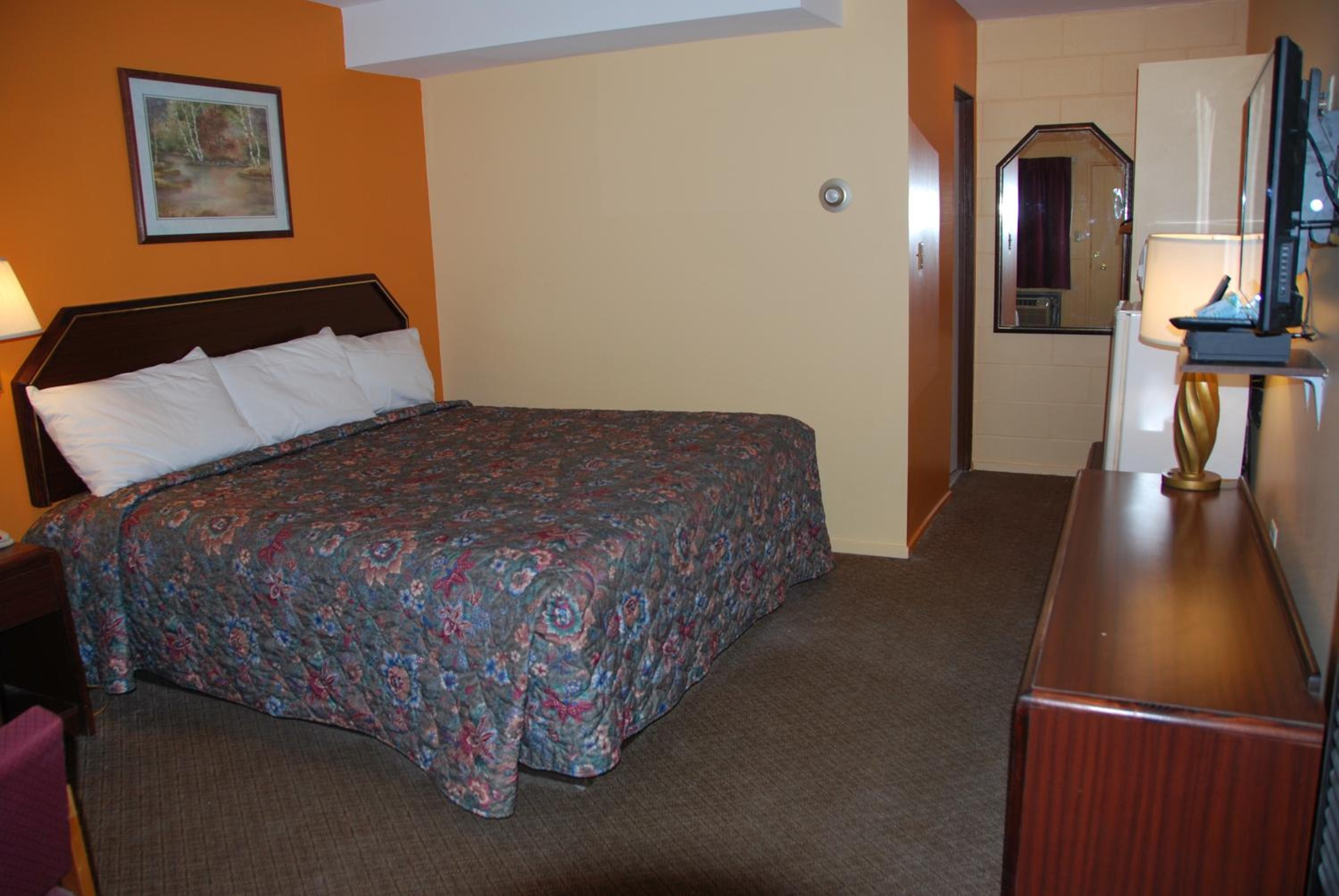 King Room - Non-Smoking photo 1