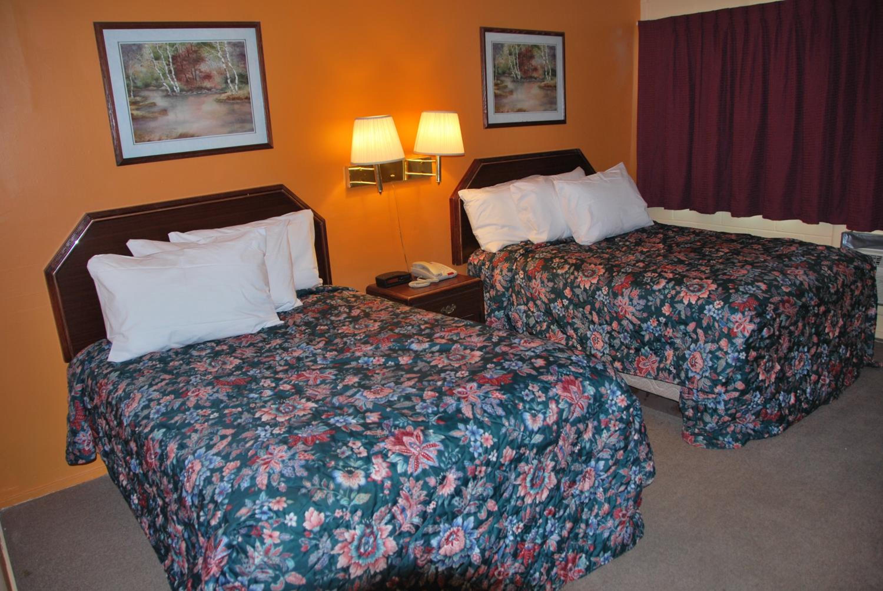 Double Room With Two Double Beds - Non-Smoking photo 1