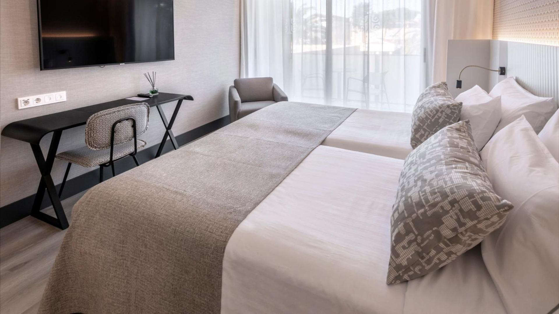 Double Room - Photo 2