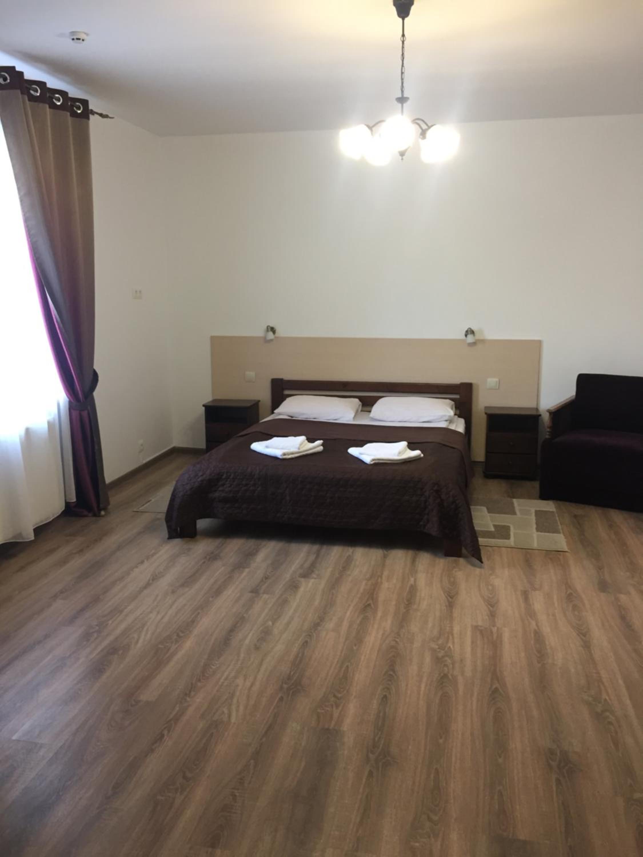 Large Double Room photo 1