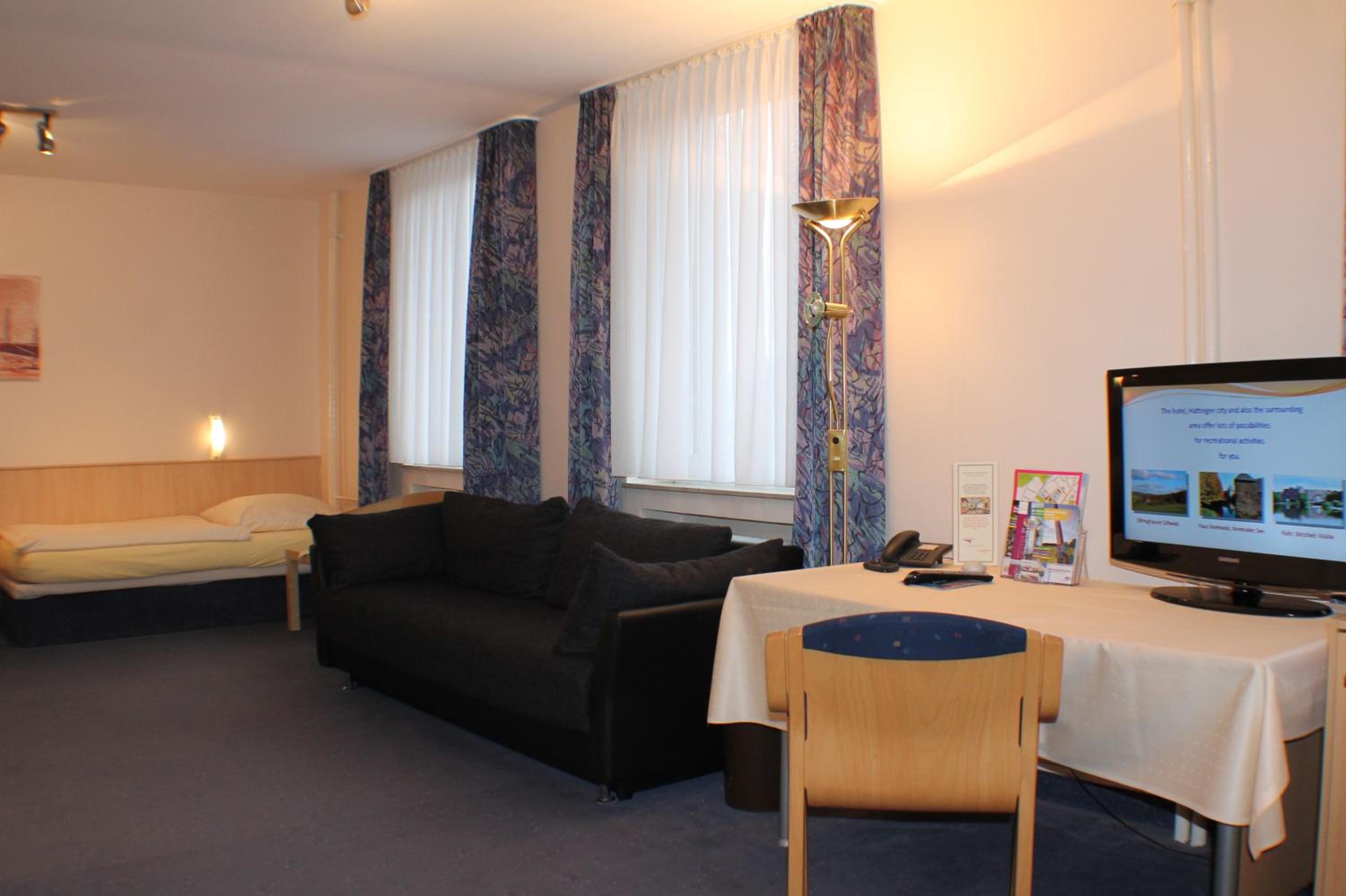 Family Room - Photo 3