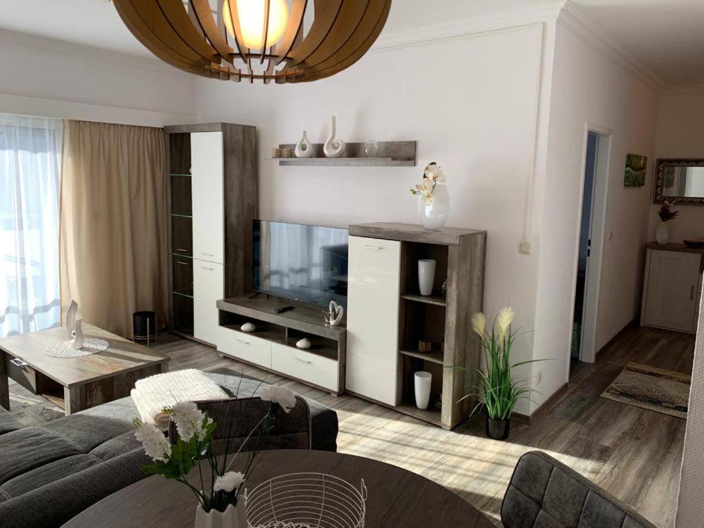 One-Bedroom Apartment - Photo 16