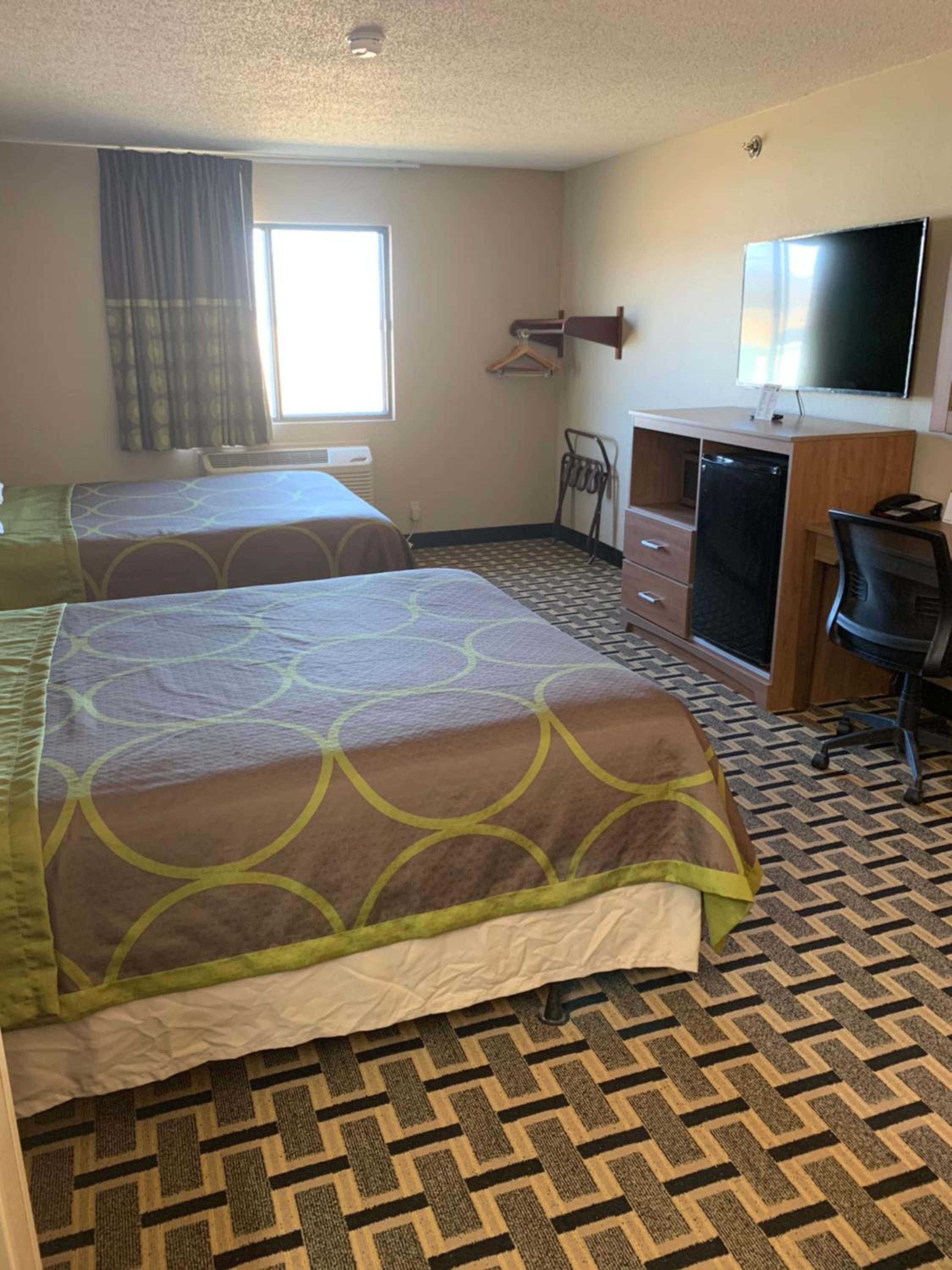 Standard Room With Two Queen Beds - Non-Smoking