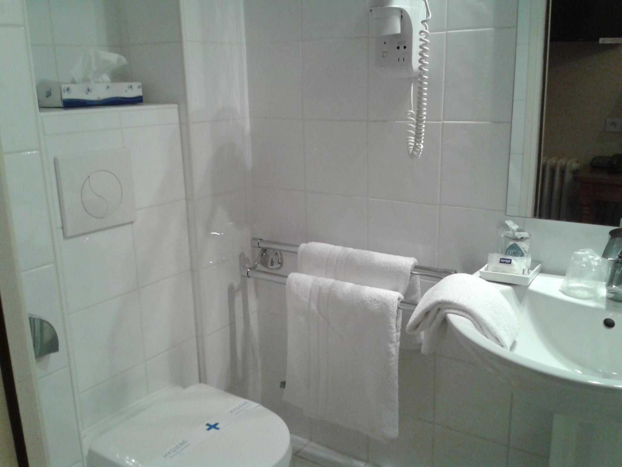 Classic Double Room - Photo 8