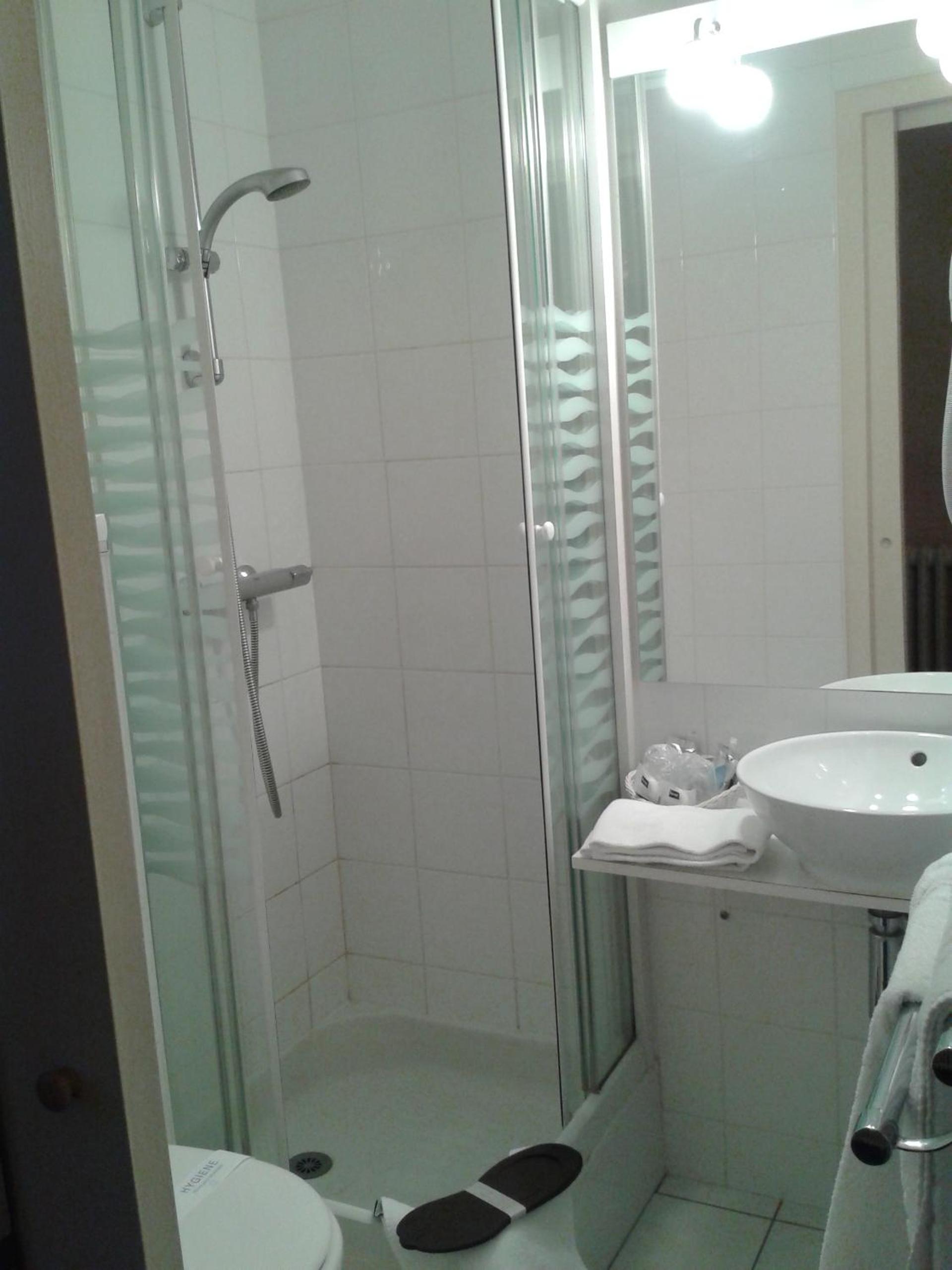 Classic Double Room - Photo 6