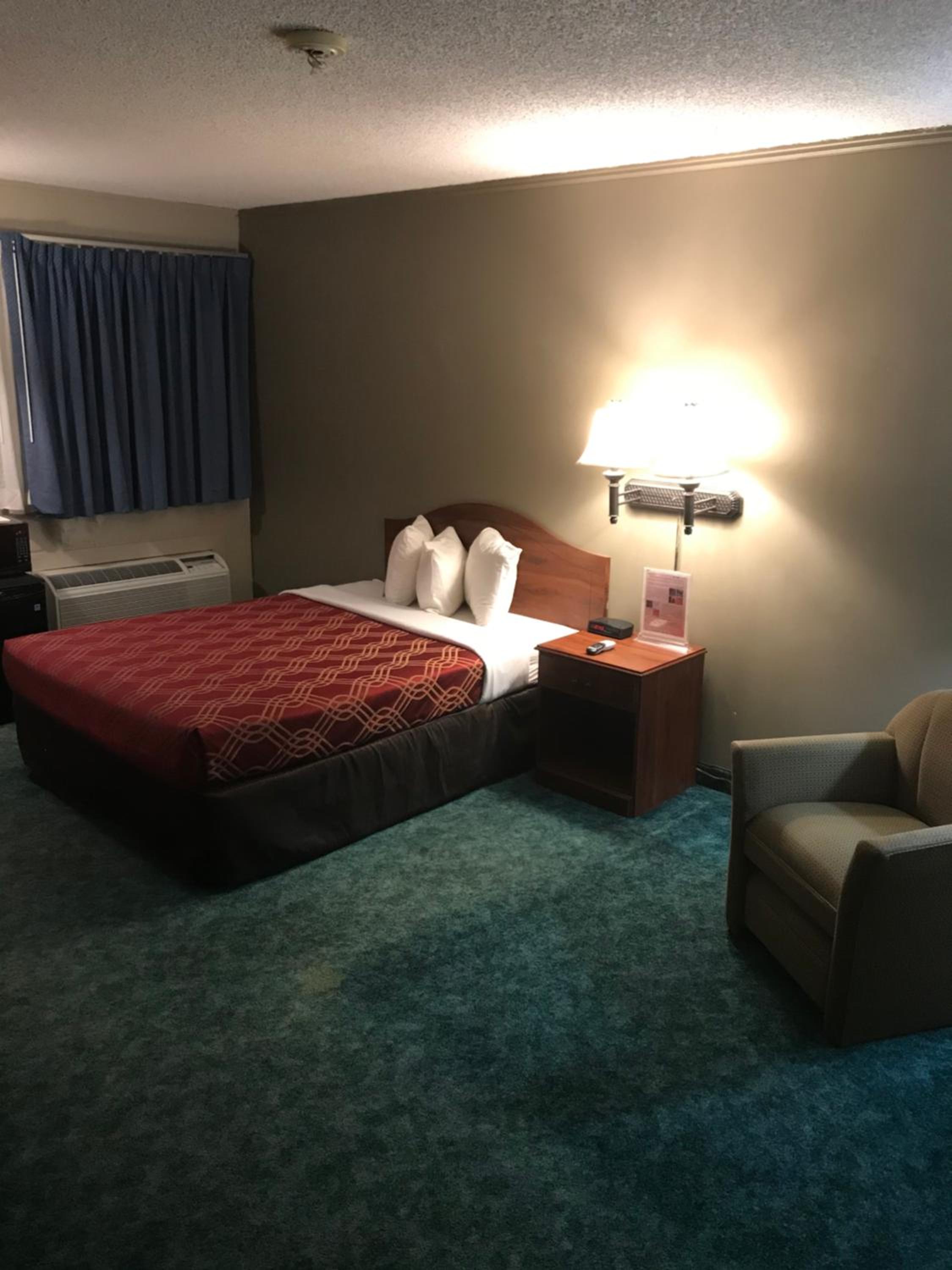 Classic Queen Room - Non-Smoking - Photo 3