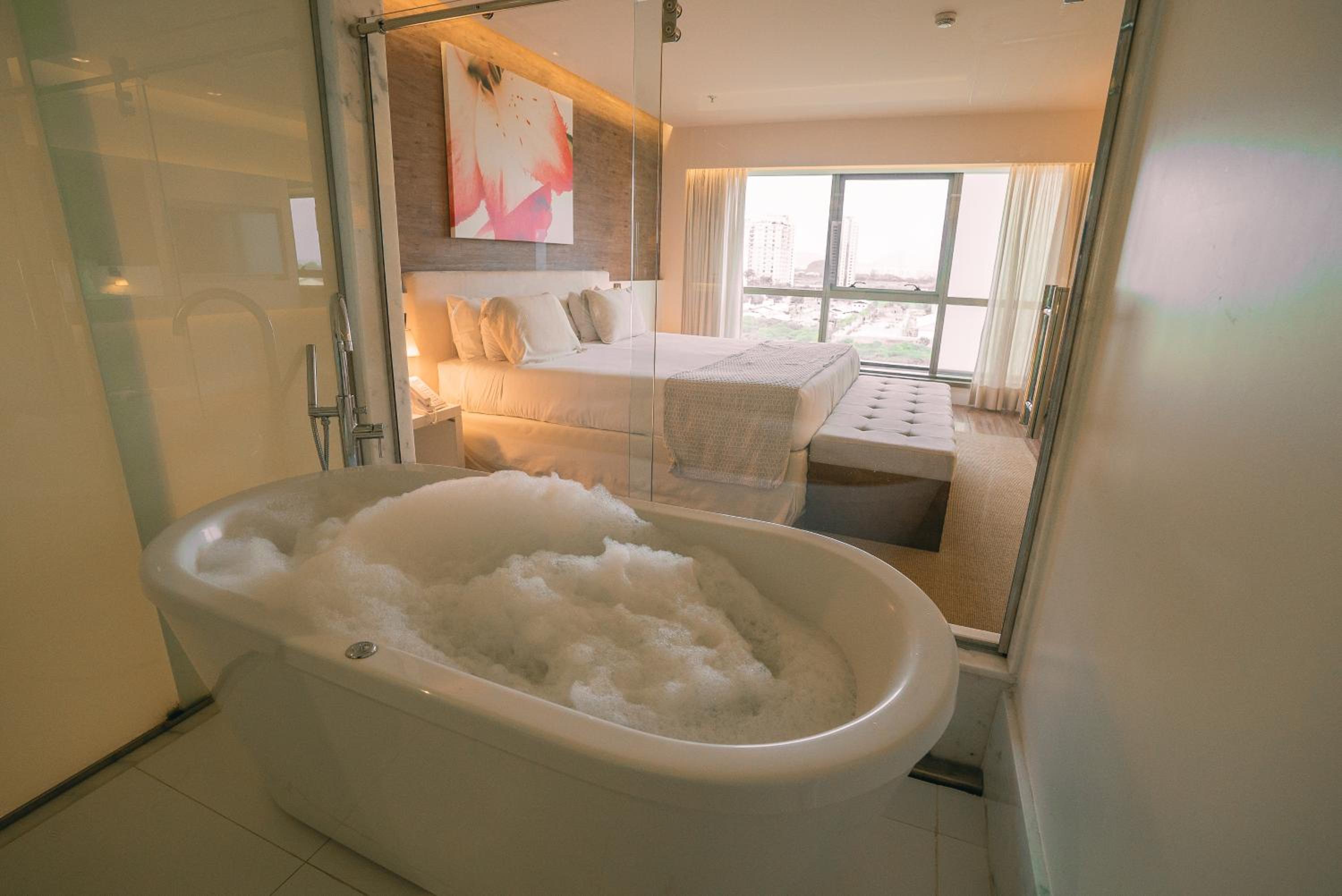 Deluxe King Room with Whirlpool