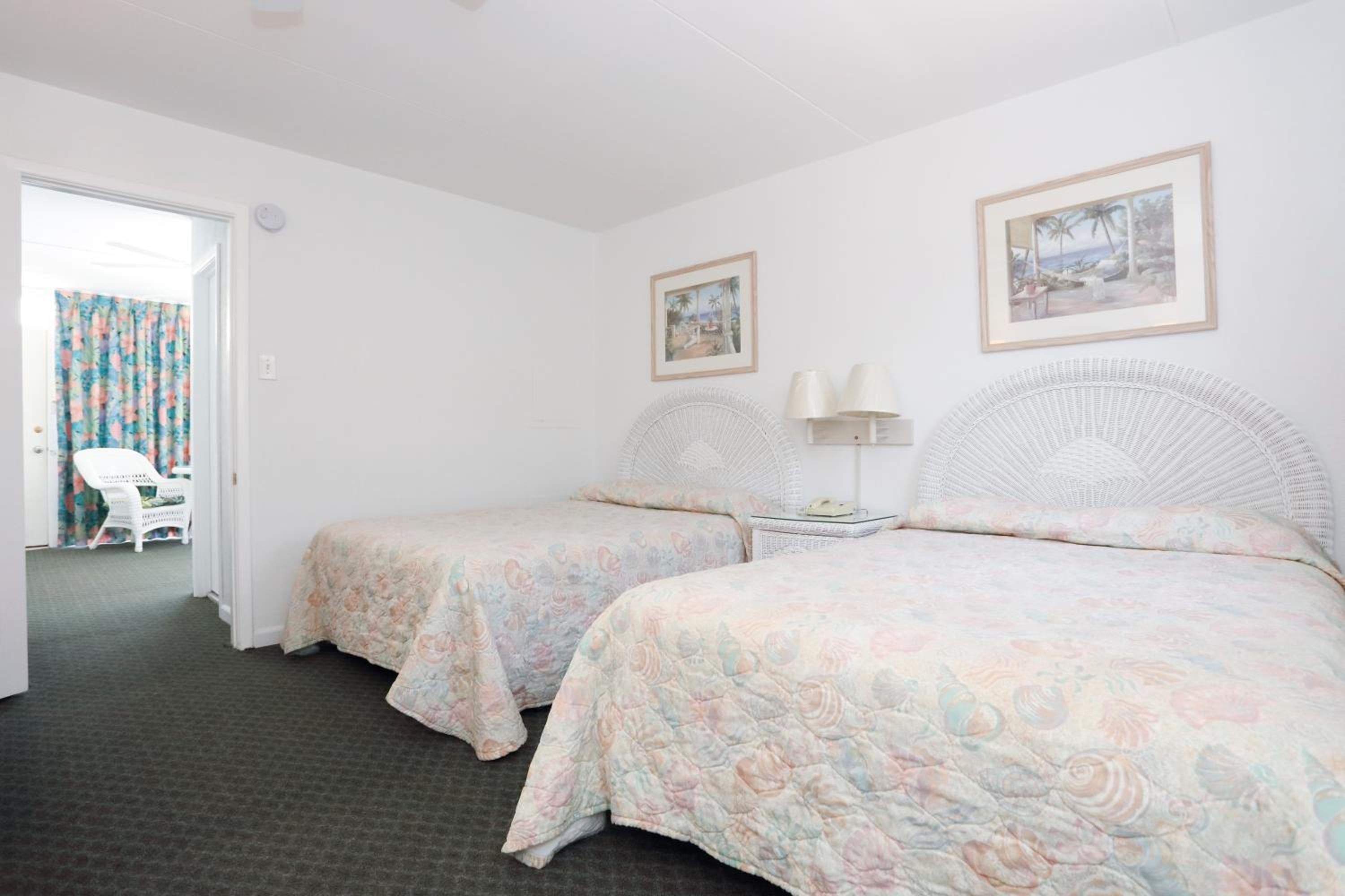 One-Bedroom Apartment - Photo 3