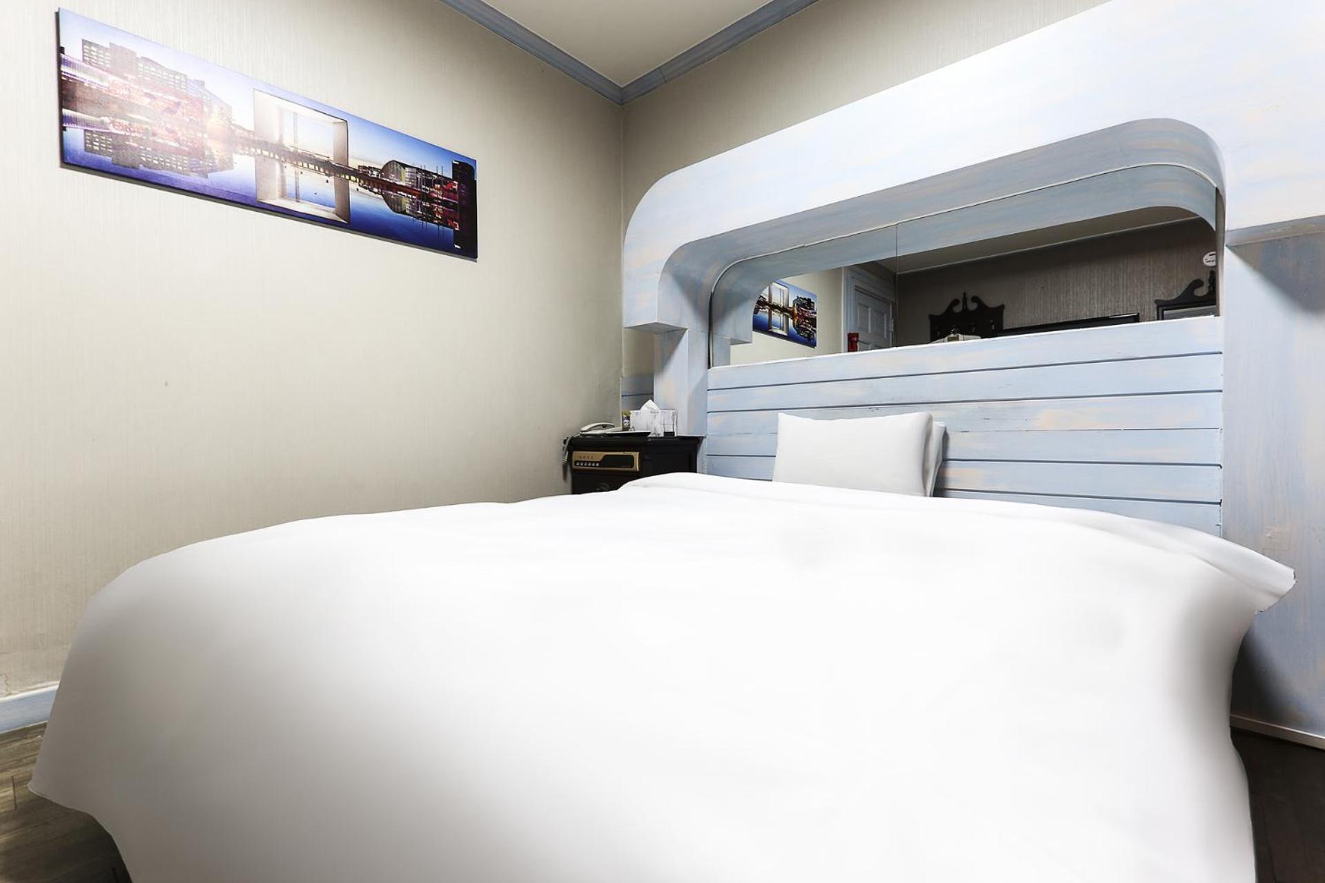 Standard Double Room photo 3