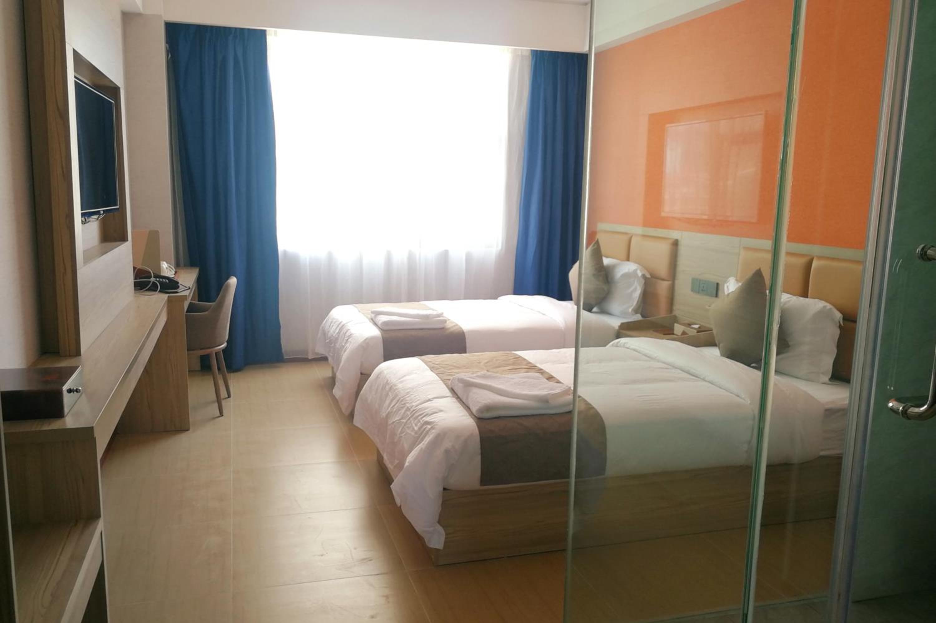 Superior Twin Room - Photo 4