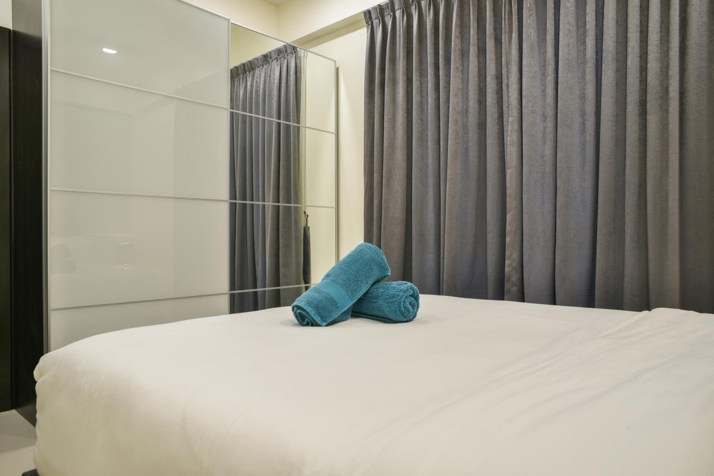 One-Bedroom Suite - Photo 8