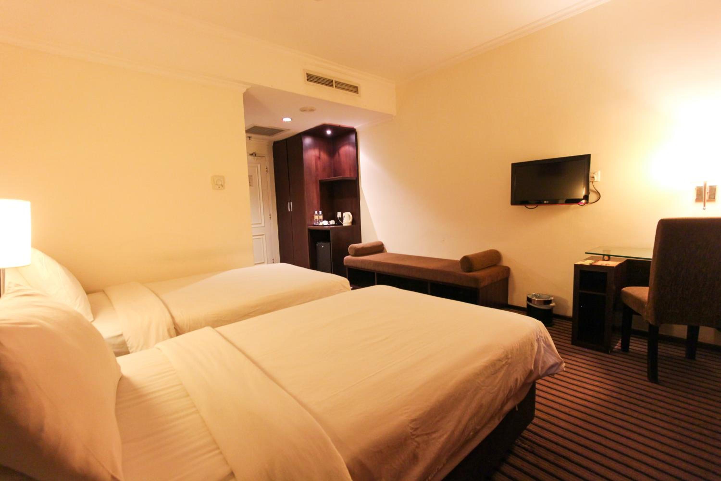 Superior Twin Room - Photo 3