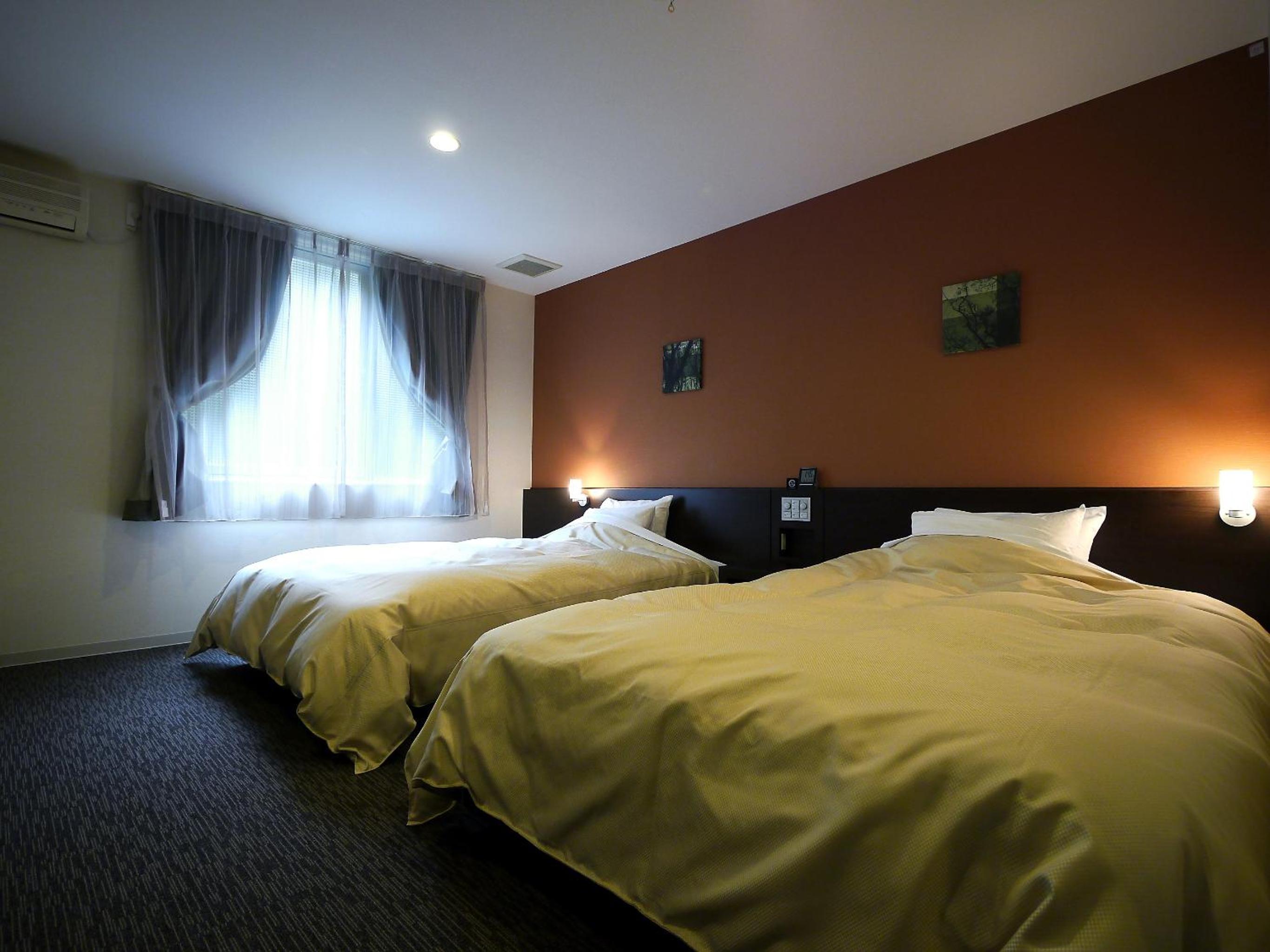 Twin Room - Non-Smoking - Photo 5