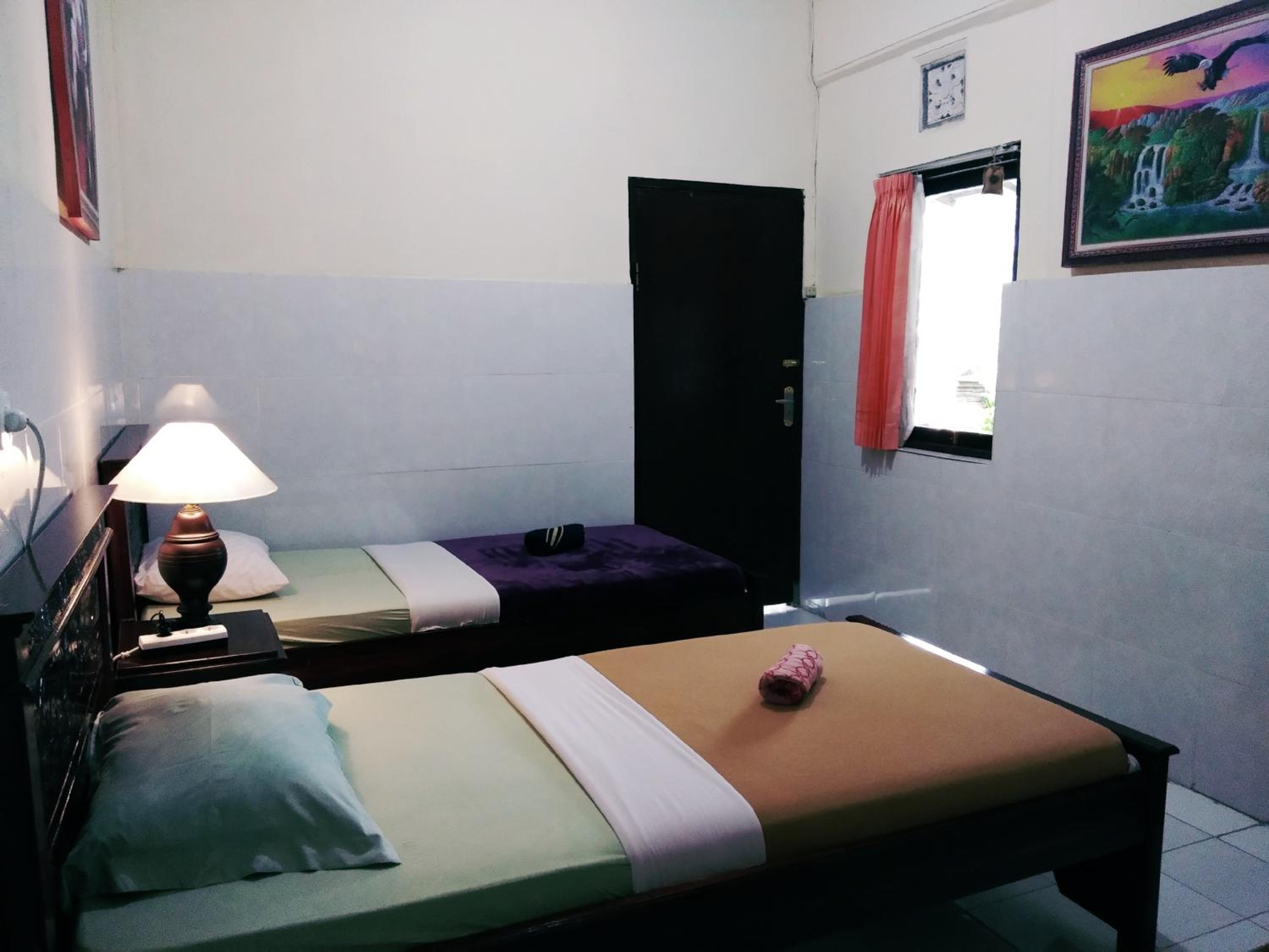 Standard Twin Room - Photo 1